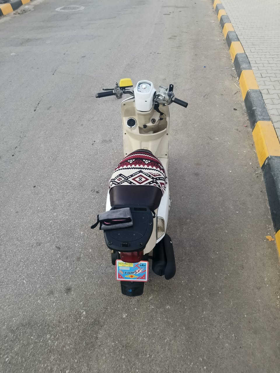 بوليس كابريتر للبيع 🇯🇵
مكينه بلاد شلعه ومعدل 
نكره سلف الدراجه قبل اسبوع نازله حاويه من سيد وسام العوادي
نكره سلف فول 
السعر 800 وبيه مجال 
الرقم *********** واتساب
