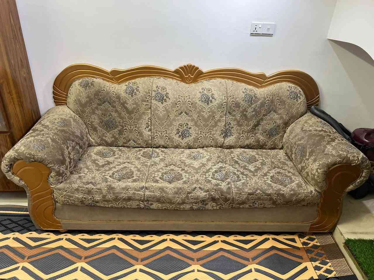 ٩ مقاعد • نظيف • بغداد جكوك
