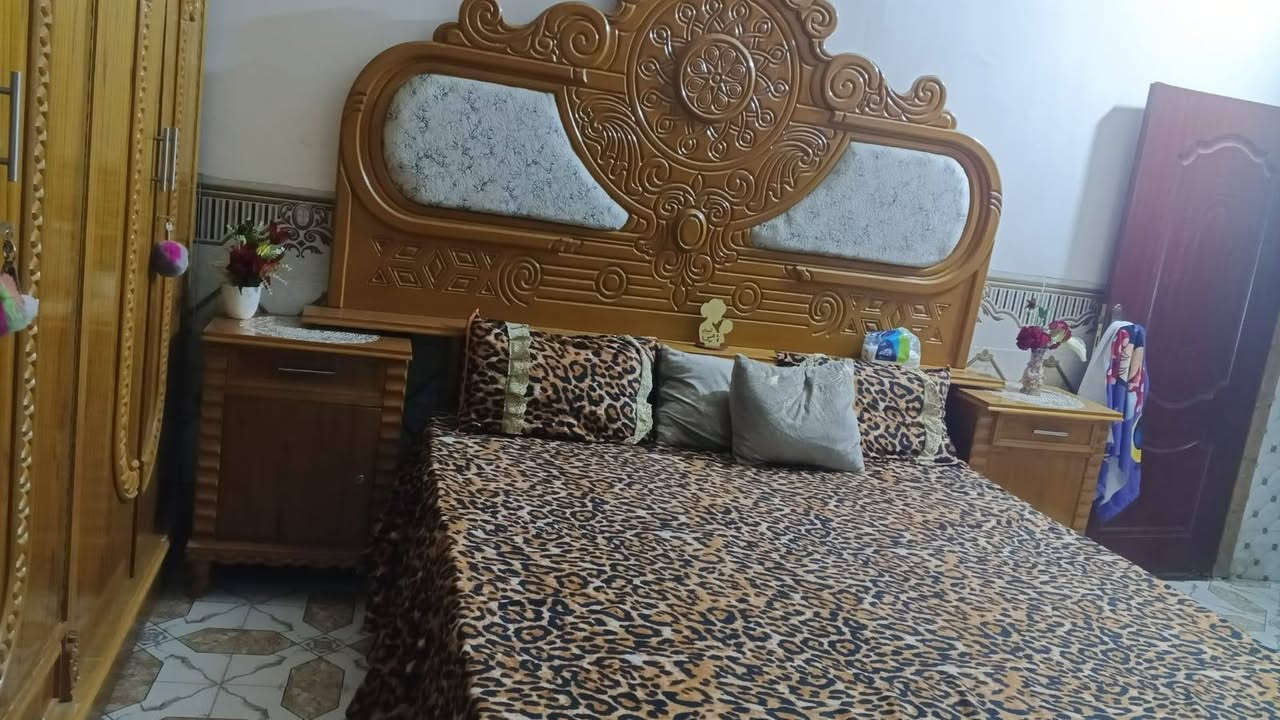 جربايه • ميز تواليت • للبيع