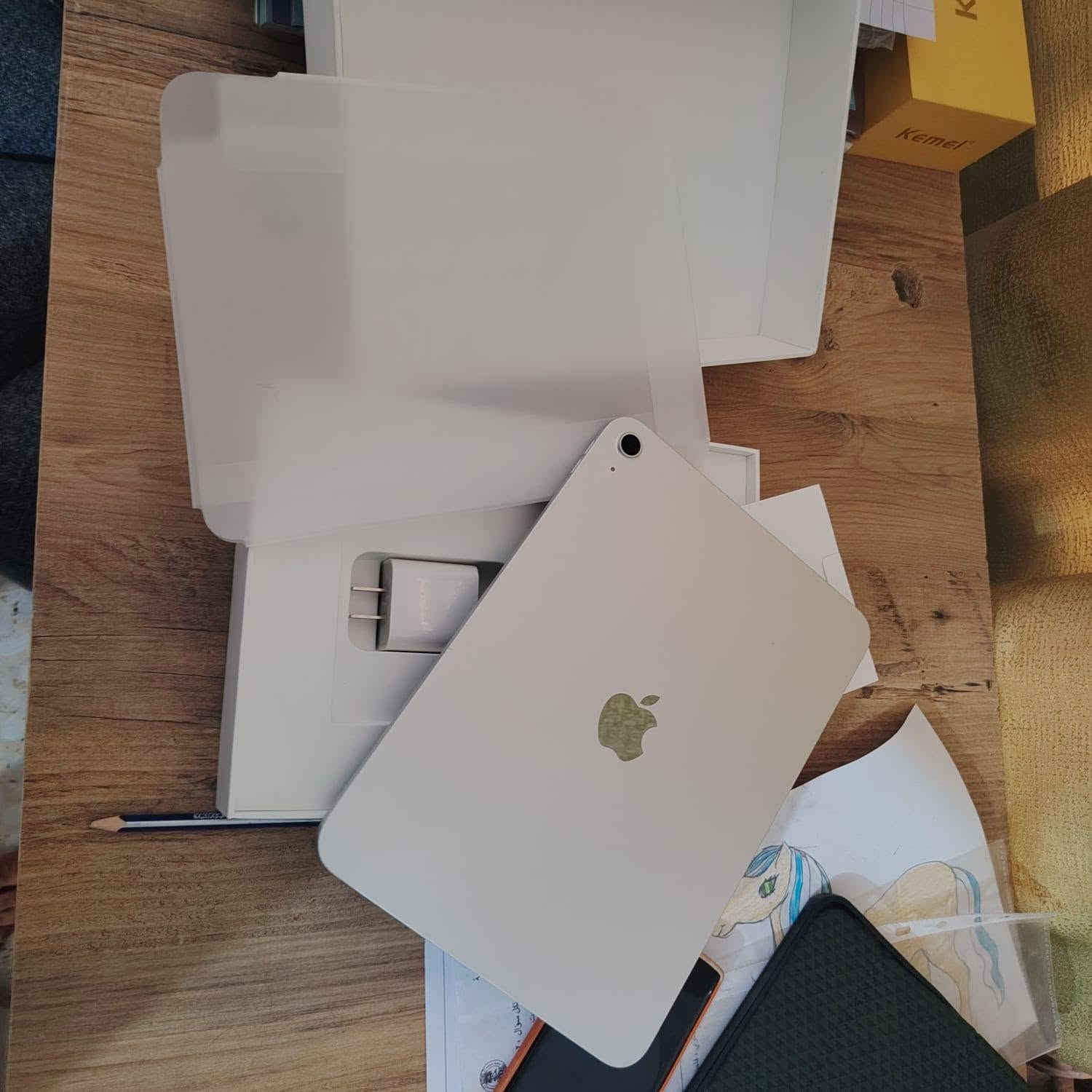 السلام عليكم
ipad 11  a16

94 بطاريه  ذاكره 128

كامل ملحقات الاصليه
كفر  و لاسق  

بغداد للستفسار ***********
