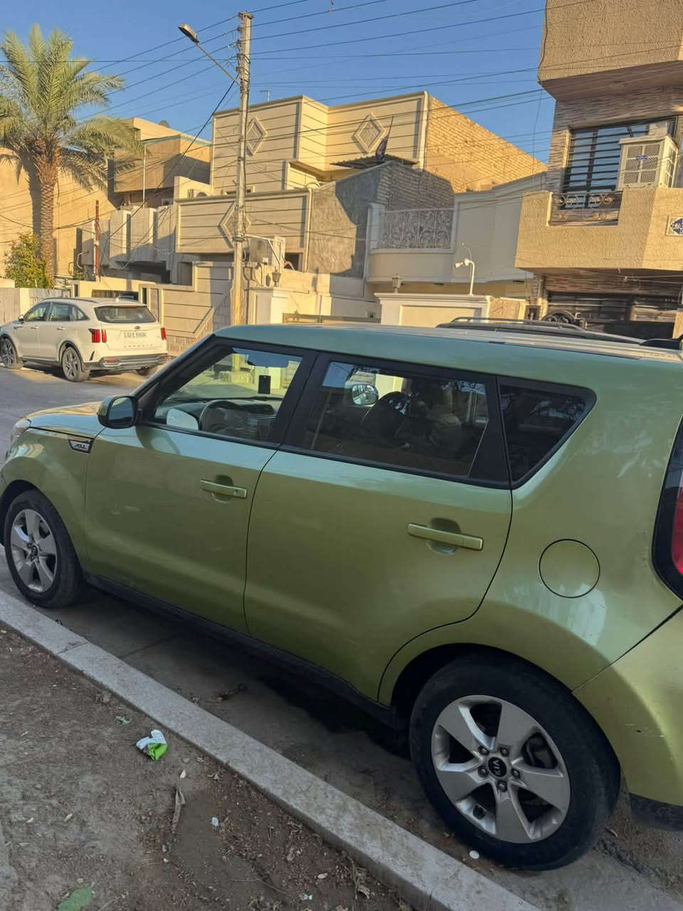 السلام عليكم
كيا صول 2019 للبيع 

وارد امريكي

بيها ٣ قطع صبغ

السعر 100 وبيها مجال بسيط

مكاني بغداد حي العامل

***********
