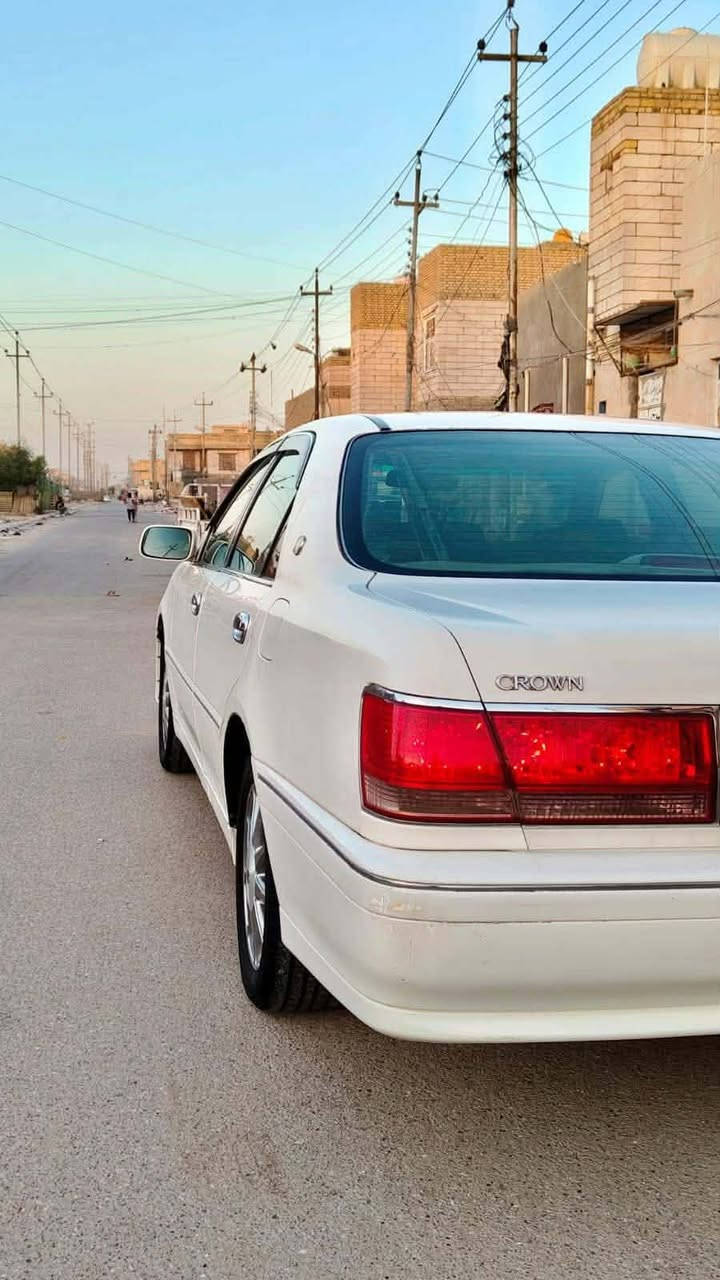 السلام عليكم 
ملكه موديل 2000 محرك ففتي 2500 رقم ذي قار انكليزي 
مصبوغة بيهه ضربه بلجاملغ الخلفي مكينه وكير وتبريد كفاله مكاني الناصرية مركز السعر 105 وبيهه مجال الاستفسار على هذا الرقم ***********
