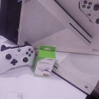 اكس بوكس وان اس للبيع نص تيرا كامل ملحقات جوستك اصليه مالته وبطاريه هد...