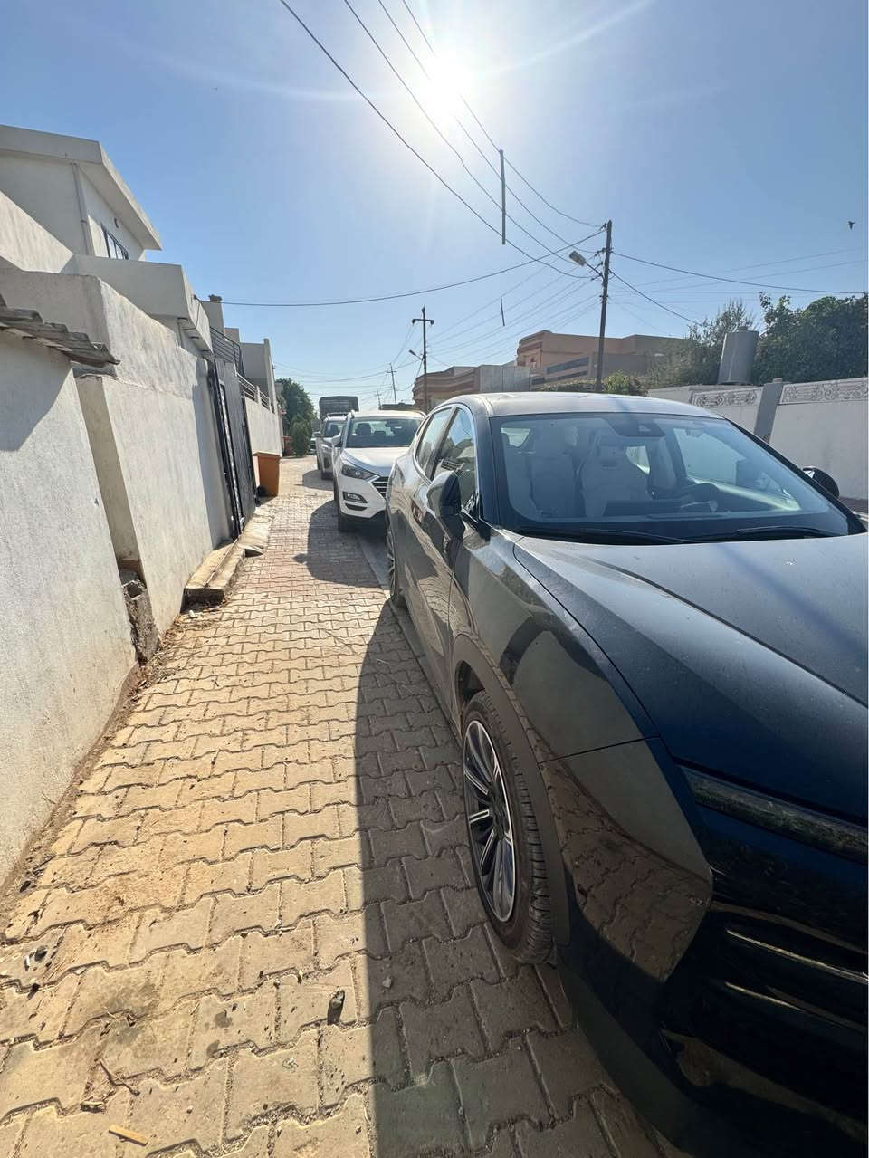 1 فول مواصفات داخل ابيض واحد علي واحد 
2 محرك كبير 
3 كير بالستيرن 
مواصفات معروفة
بدون ضربة وبدون صبغ
صيانة شركة باقية 
شركة هارلم
*********** كركوك, العراق
