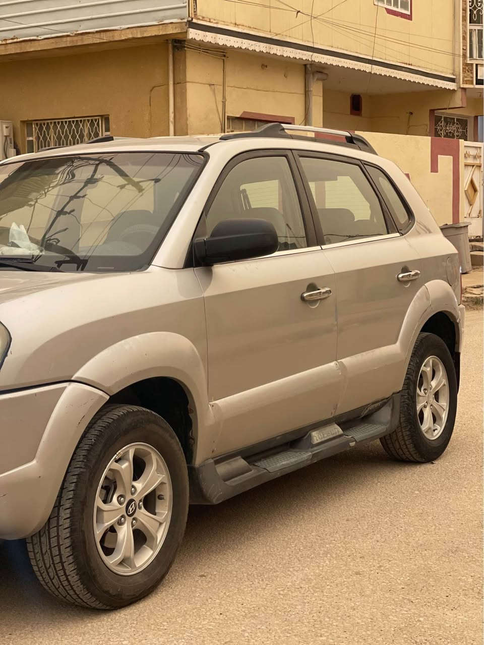 توكسان ٢٠٠٩ خليجي مكفوله من الصبغ فقط بارد بمكانين داخل نظيف جدا كير مكينه جيد رقم نجف مميز  السعر ٩٨ وبيها مجال قليل *********** العنوان بابل المسيب المحاويل, بابل
