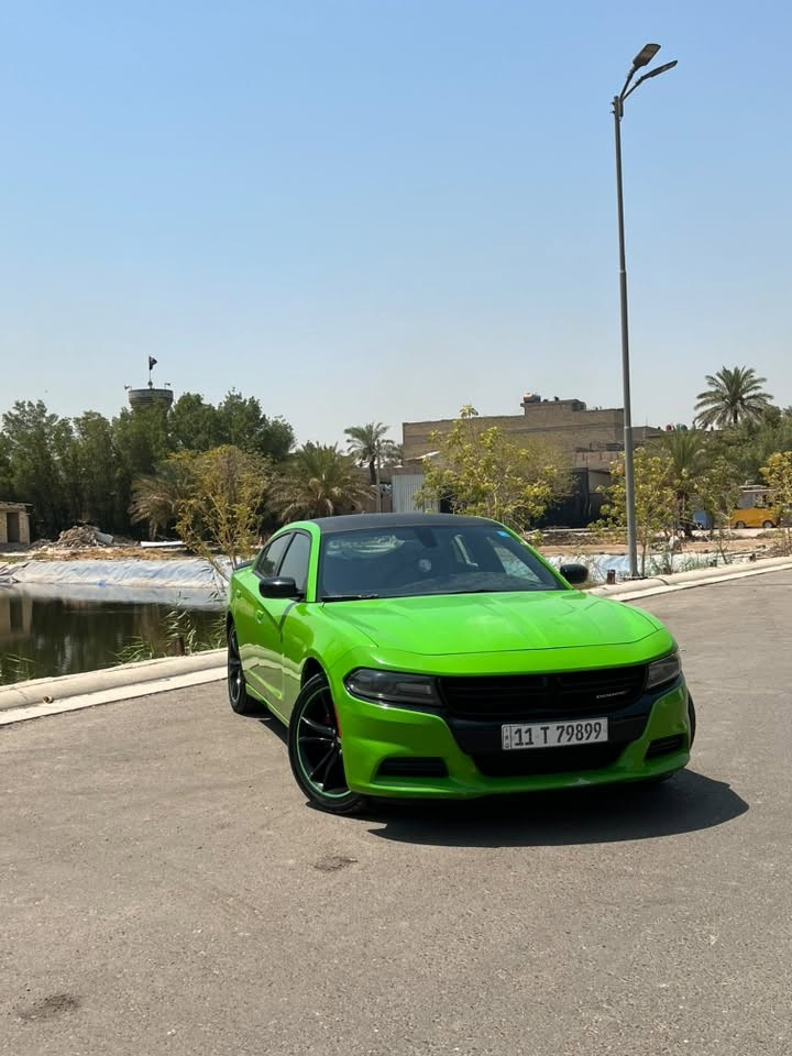 السلام عليكم البيع جارجر SXT الون مميز السعر 193 او بيها مجال تفاحي🍏  بلادي مديل 2017سيارة ماشية 73 جديدة كير محرك مكفول تخم تاير صدر جديد تبريد تدفئه رقم بغداد دولي بسمي داخله كلين صور الحادث بل منشور بل عراق باب خلفي صبغ بدون دواخل مكان السيارة بغداد ***********خاص مغلق 🔏
