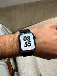 ساعة ابل الجيل الخامس  حجم 44  بطارية 73 الشحن يطول يوم كامل  الشاشة م...
