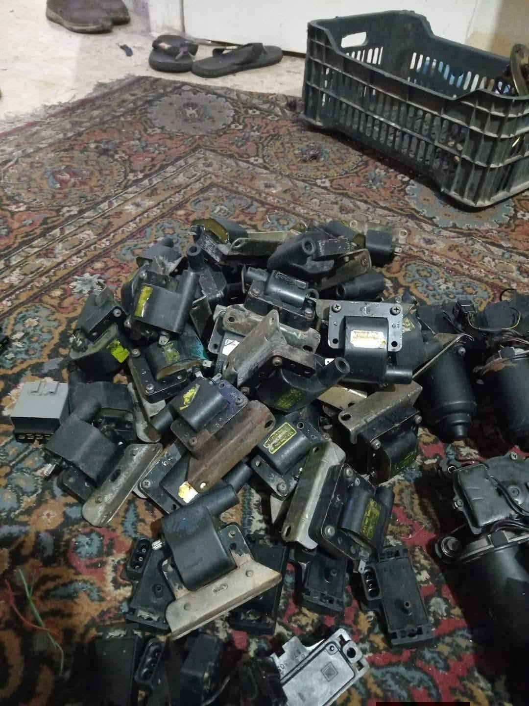 بسم الله والصلاه والسلام على رسول الله..
تتوفر جميع أنواع ادوات كيا سيفا وبأسعار تنافسية كل ماتحتاجه موجود يمنا ..وتوجد ورشه عمل لصيانه الكير العادي بانواعه وتجفيت المشط والمحرك وعمل الصدر والحداديه وبظمان.....

الوكيل ادوات الاحتياطيه..حسون الخفاجي ***********...

الفيتر العام ابو عبدالله المسعودي ...***********..
توجد خدمه توصيل كافه مناطق العراق....

نص مكتوب في الصور:
- لايت سيفيا