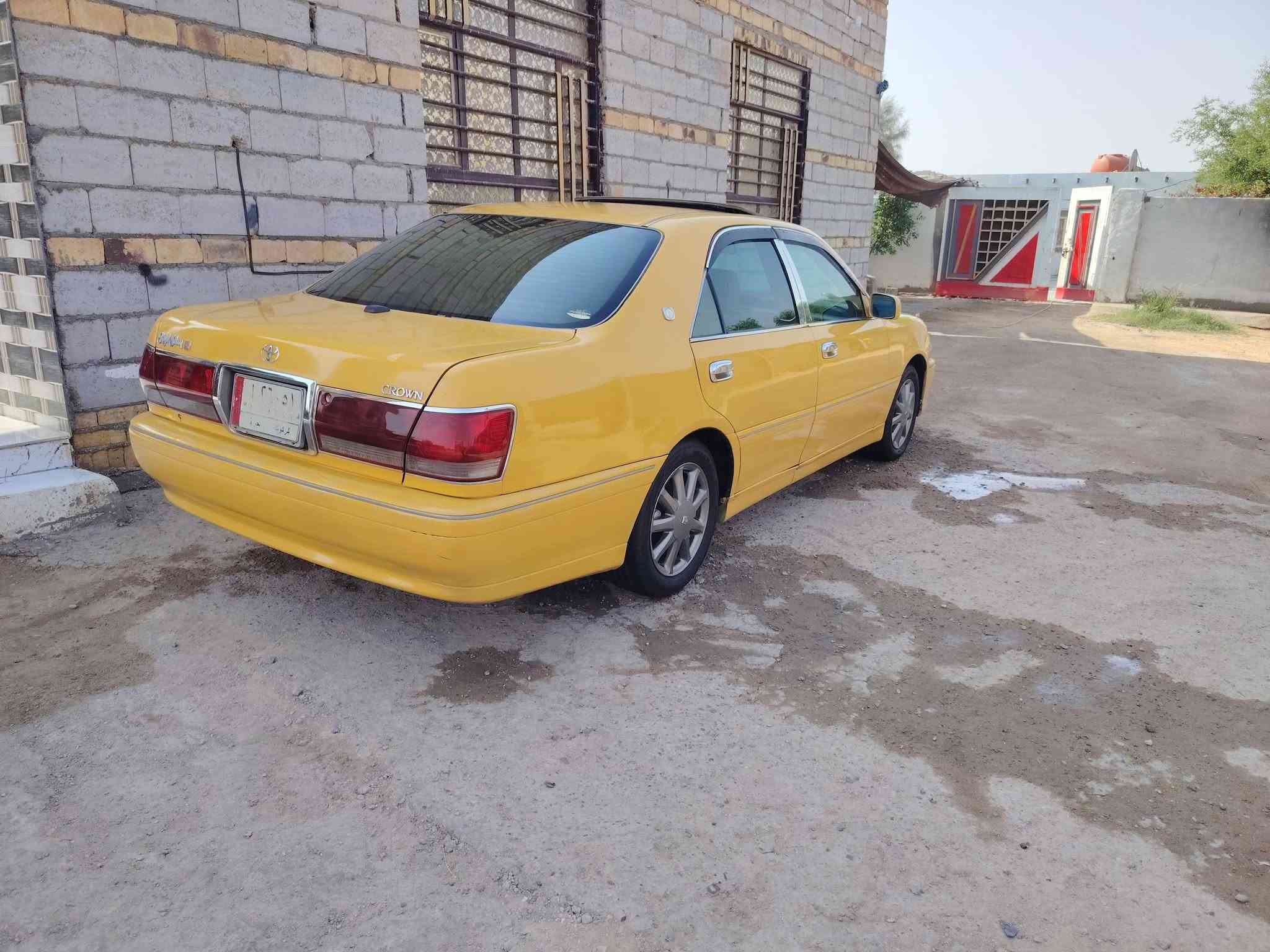 السلام عليكم ملكه للبيع موديل 2003 بيها كصه قماره السياره كفاله عامه عدا القماره مكينه وكير حداديه تخم تاير كله جديد منضومه تبريد جديده تدفىه وتبريد جديد السياره فول مواصفات فتحه كشن كهربائي ستيرن كهربائي كرستال شاصي 75 مكينه ديفور السياره مفحوصه وكامله ومدفوع كمركها مصفره من الهيئة عليها 400 مال مرور ينكطعن من سعرها السعر 90 وبيها مجال بيع فقط بدون مراوس الاتصال على الرقم *********** و***********
