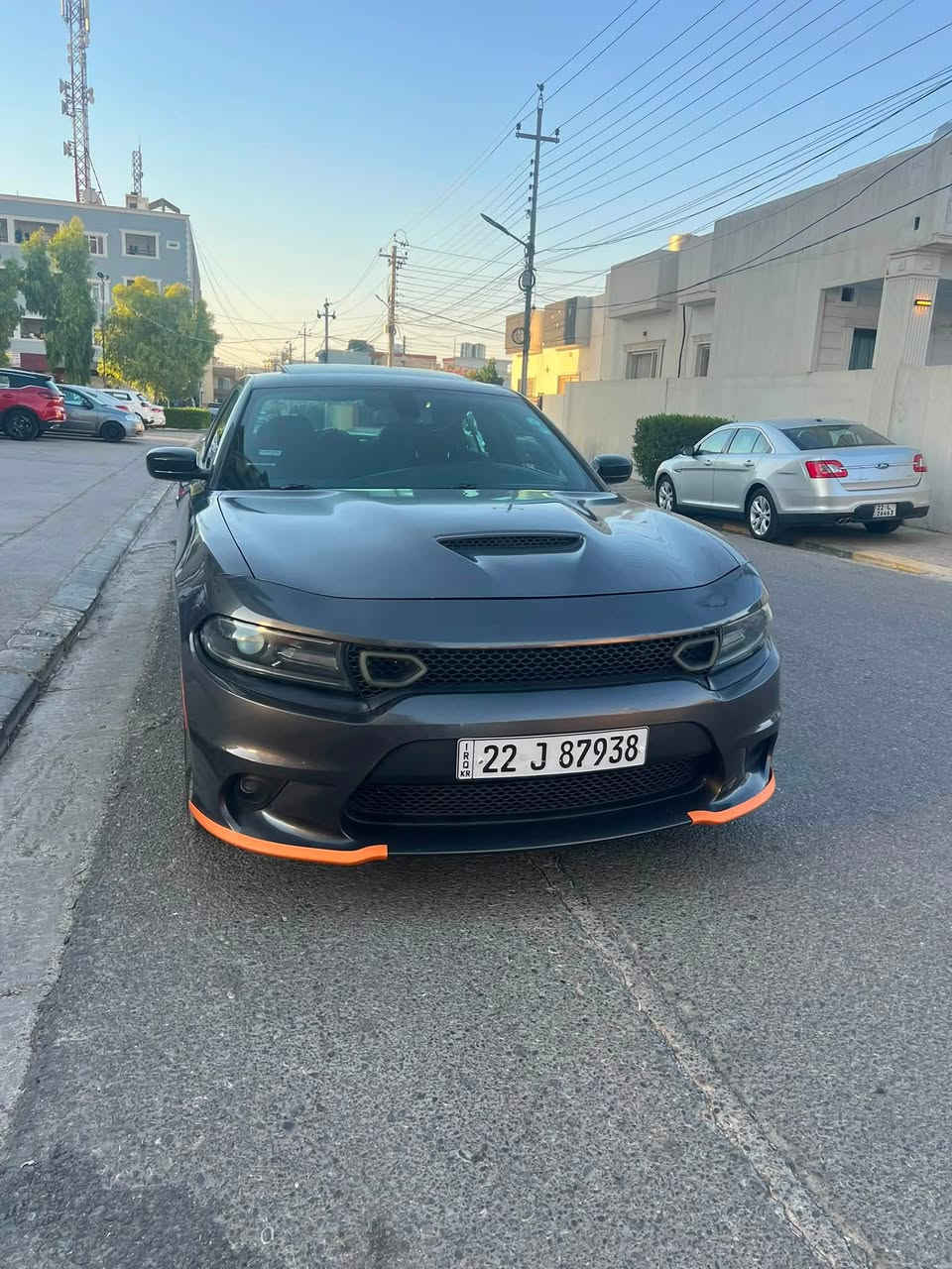 السلام وعليكم 
جارجر موديل2021
GT
ماشيه 145km
حادثه 3قطع سرقه بدون دواخل 
سعر 195 بيه مجال بصيط 
***********
