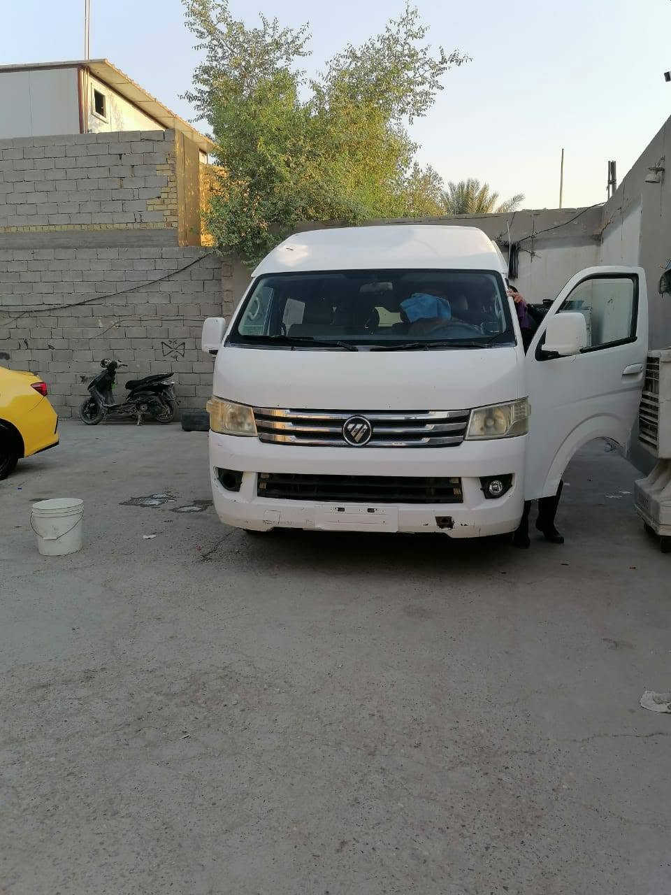 السلام عليكم فتون موديل 2014 تبريد 🧊 14 راكب سعر 70ورقة *********** سيارة جديده مكان بغداد حي لبتول مال مزاد داخليه
