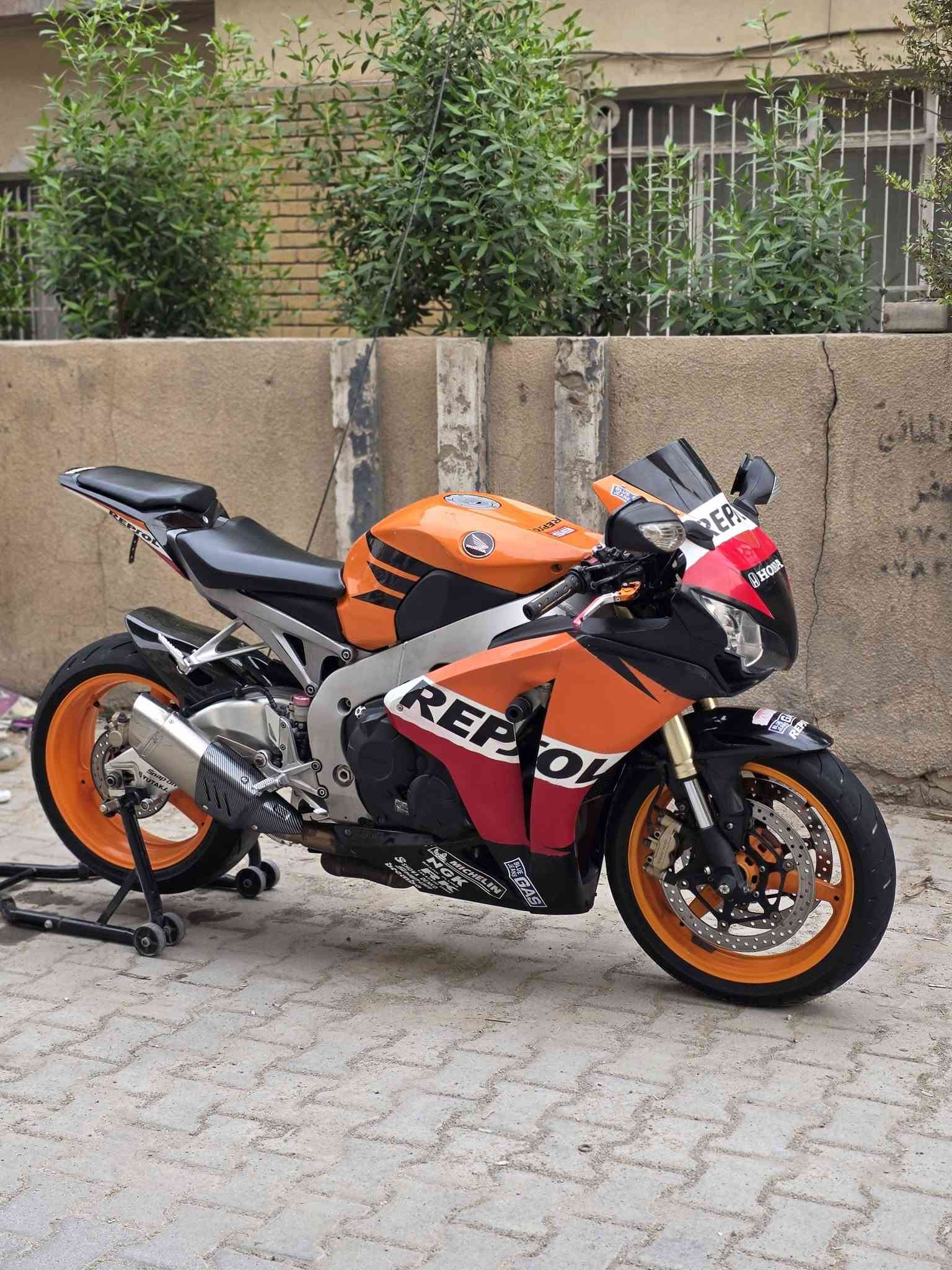 CBR1000RR • ربسول • بدون رقم