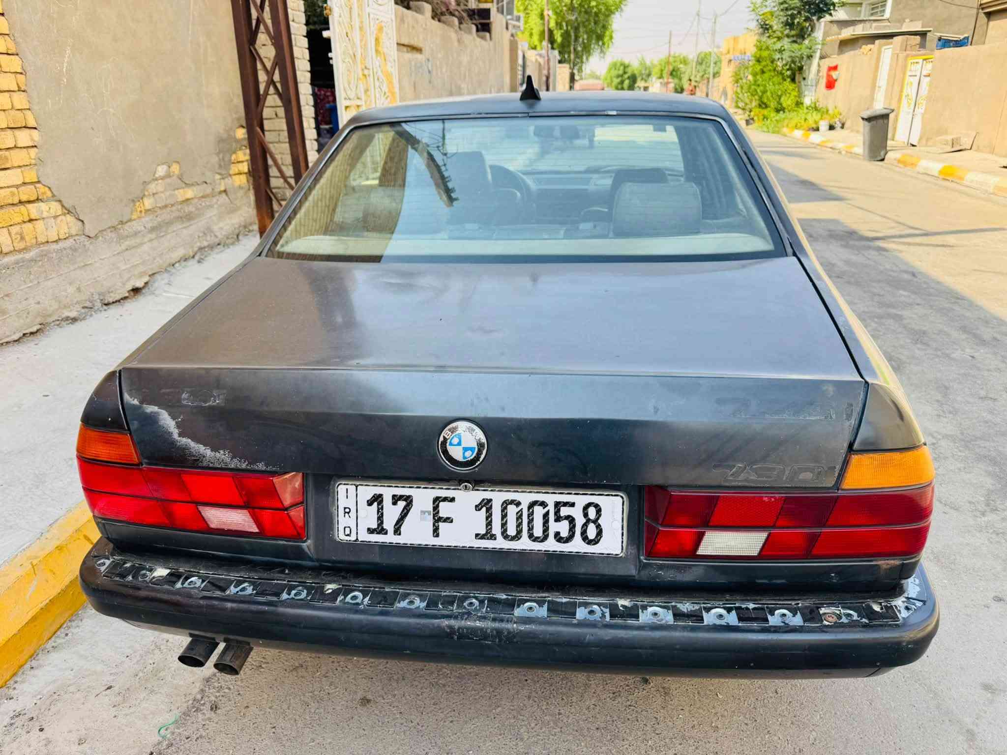 سلام عليكم خوان سياره للبيع بي ام مديل ٩٣ مكينه 8سلندر حجم سياره 730 سياره جاهزه مرتبه بيها جراد مثل ما واضح بصوره تبريد شغال تاير جديد باتري جديد غرفه حلوه تجي شوف نفس صوره واحله سياره باسمي تحويل مباشر سعرها ٤٤ ورقه بيها مجال قليل مكان سياره واسط نعمانيه 
***********
