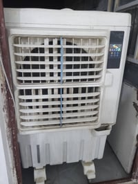 مبرده كونفيره نضيف كلش حجم كبير للبيع شغاله مابيه اي خلل ولا داخله تصل...