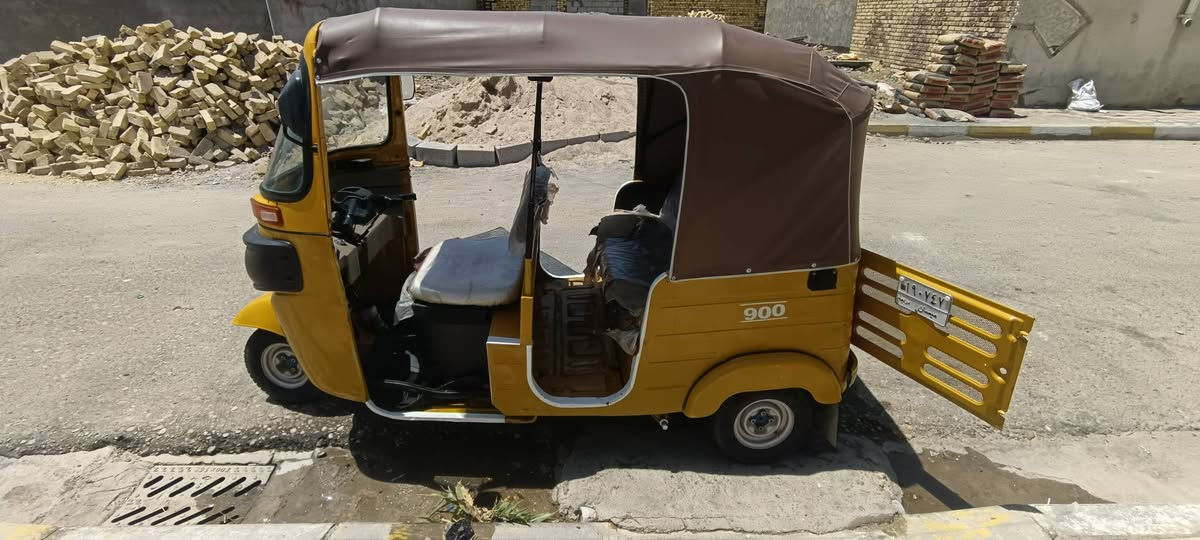 للبيع عشرين رقم وسنويه بيها لغد معجون الشراي يخابر المو شراي لا يتعبني
***********
