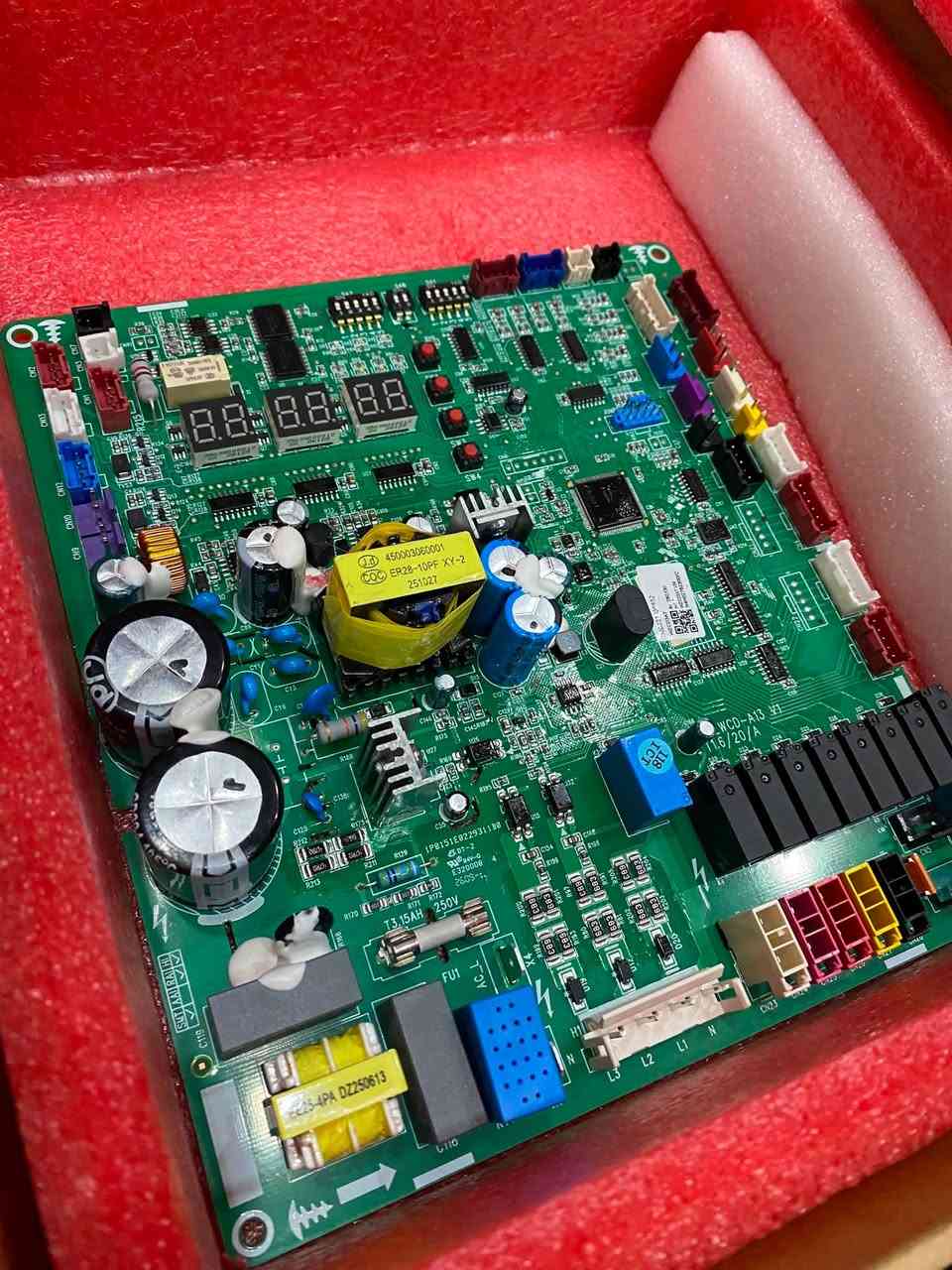 GREE VRF — مذر بورد

GREE VRF — Motherboard 

رقم القطعة | Part No.

300027060852

الحالة | Condition

جديد-New

الدباس لقطع غيار أجهزة التبريد
Al Dabbas HVAC Parts

للاستفسار عن القطعة أو لطلبات الاستيراد والتجهيز، يرجى التواصل معنا عبر الأرقام التالية:

📞 للاتصال والواتساب:
***********
***********

Ahmed Al Kirwi Aldabbas
