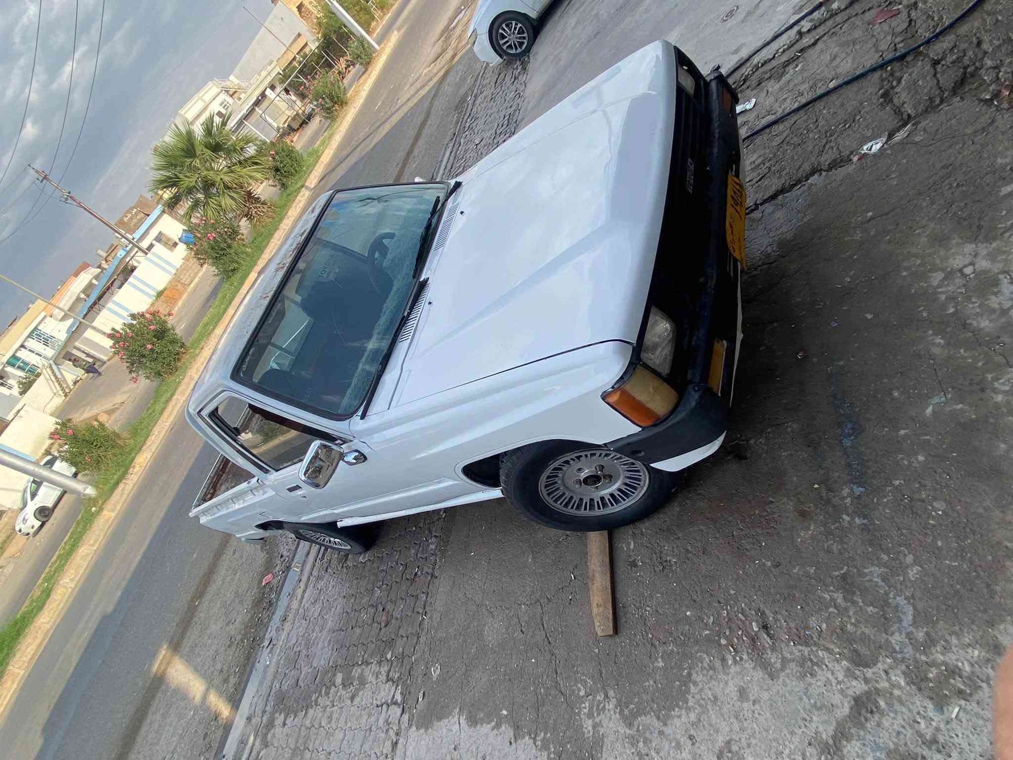 بي كم تويوتا 85  تعمير جديد  محرك معمر جديد. صبغ حزام. سياره مرتبه حلوه فقط باقي بي. تجديد رقم  ابيع شرط تحويل  السعر 30 وبيها مجال عنوان كركوك دبس 
***********
