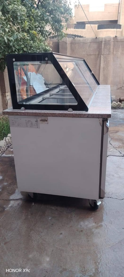 عارضة مقبلات • HONOR X9c