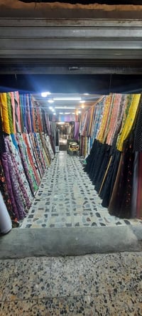 محل • للبيع أو للايجار • سوق الفردوس