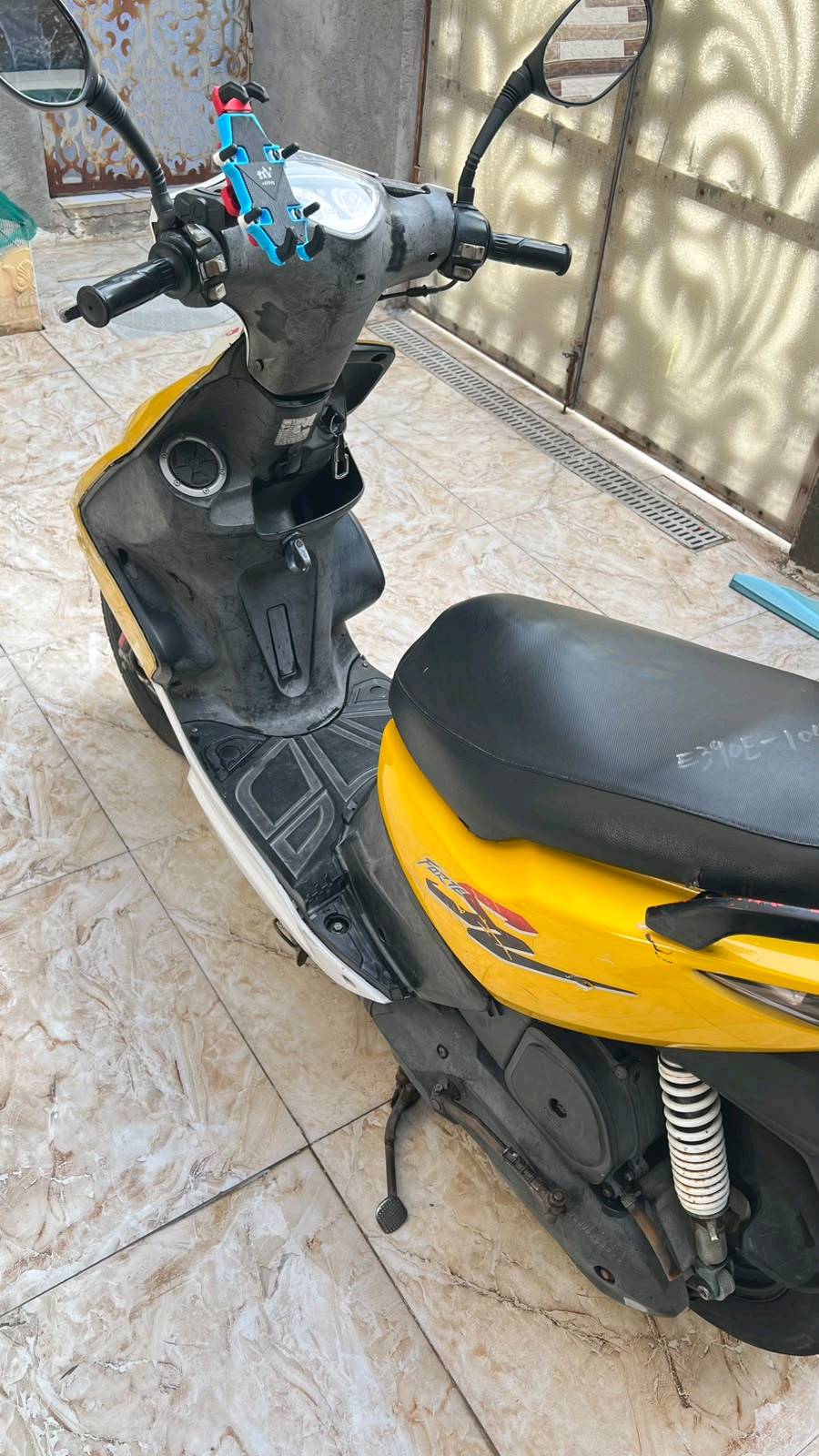 ماكس مضلع الدراجه برغي ما مفتوح بيها شرط الفحص سلف هندر كلشي شغال لايتات كفرات اصليه الدراجه خير من الله السعر 750وبيه مجال للشراي عنواني البصره الحيانيه رقم للتواصل ***********