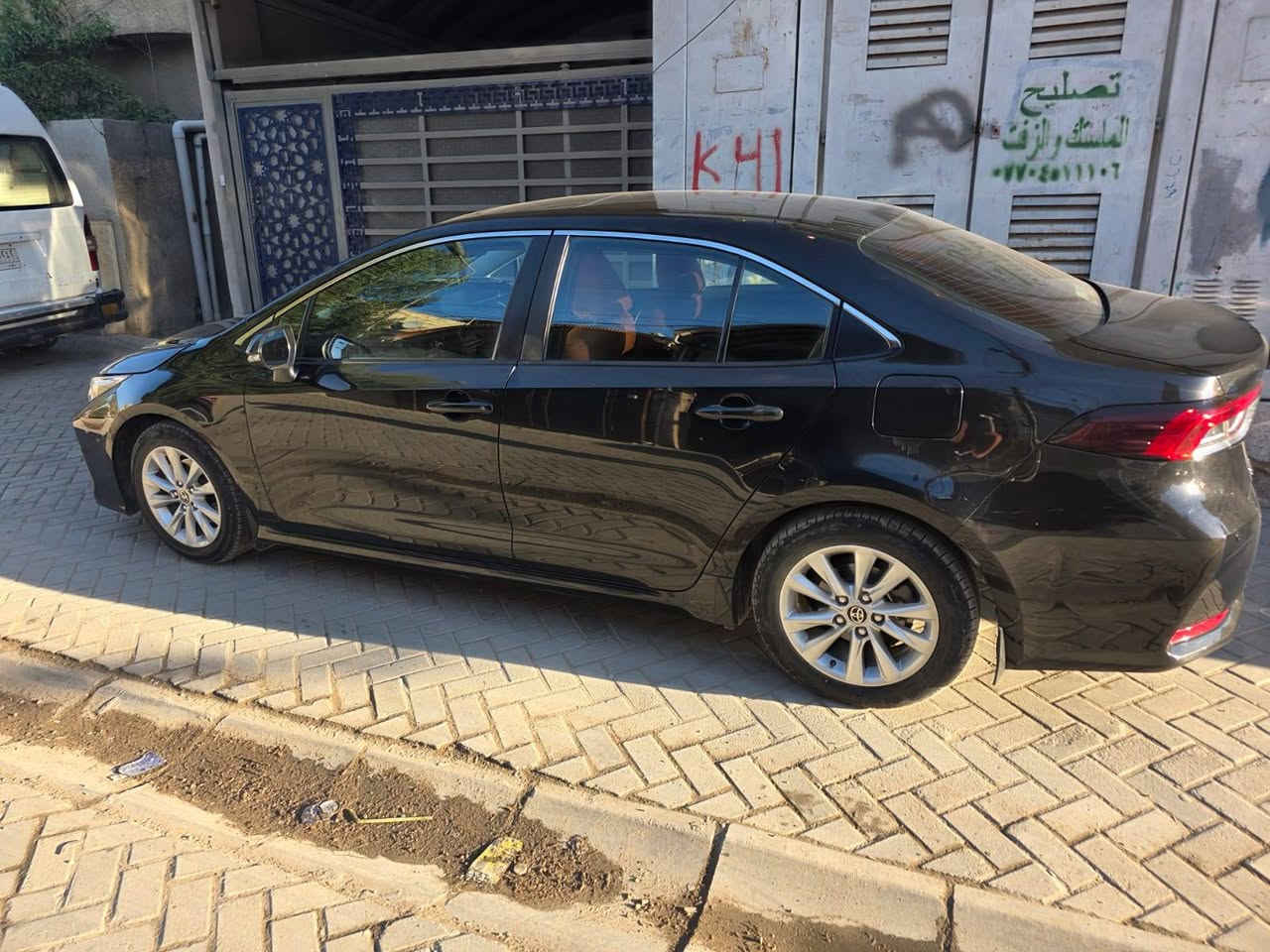 كورلا موديل 23 ساز بيه طخة خفيفة بالباب الخلفي والجاملغ مامصلح ماشية 83 انطخت عندي السعر 155بيها مجال قليل بغداد شارع المغرب الكسرة *********** بغداد, العراق
