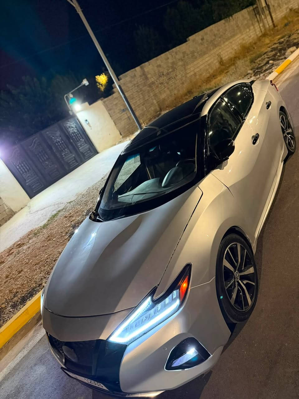 nissan maxima 2020
بـڕاوە قەپات قەپات مواسەفات  
سەیارەکە تاقانەیە لەجوانی
کامل مەسرەف کراوە کامل سێرڤس 
بەس لێخوڕینی دەوێ
کامل بەشەرت گێڕ مەکینە دەعم لێدراو کارەبای
هیچ مواسەفاتێکی نەقس نیە 
هیچ گڵۆپێکی پێ نیە لە شاشە 
سعری 73$مەجالێکی برایانە
شوێن ڕانیە 
watsapp *********** ***********
