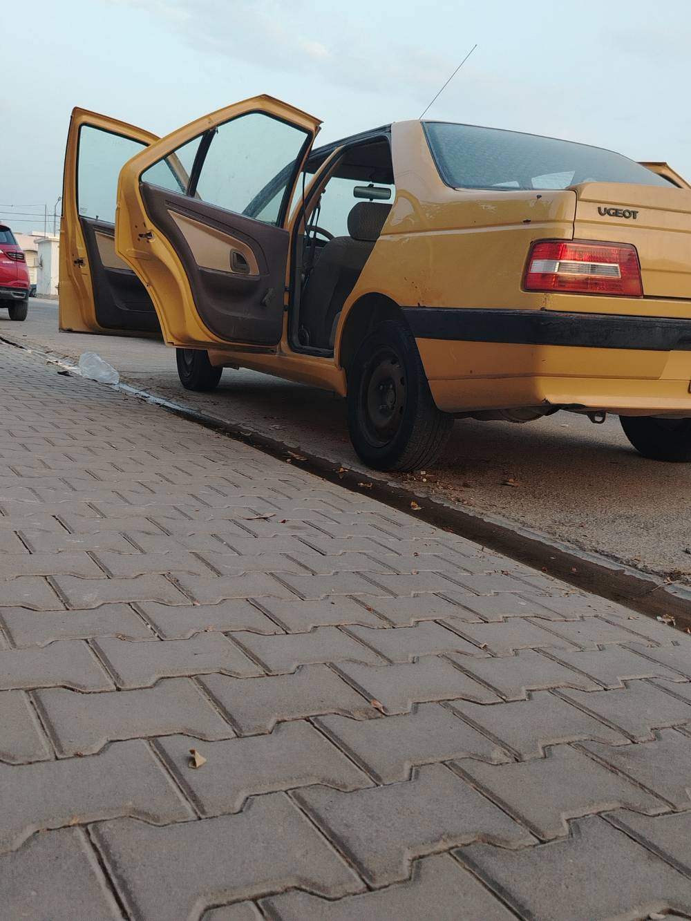 أكد • ٢٠١٦ • ضربة خلفية