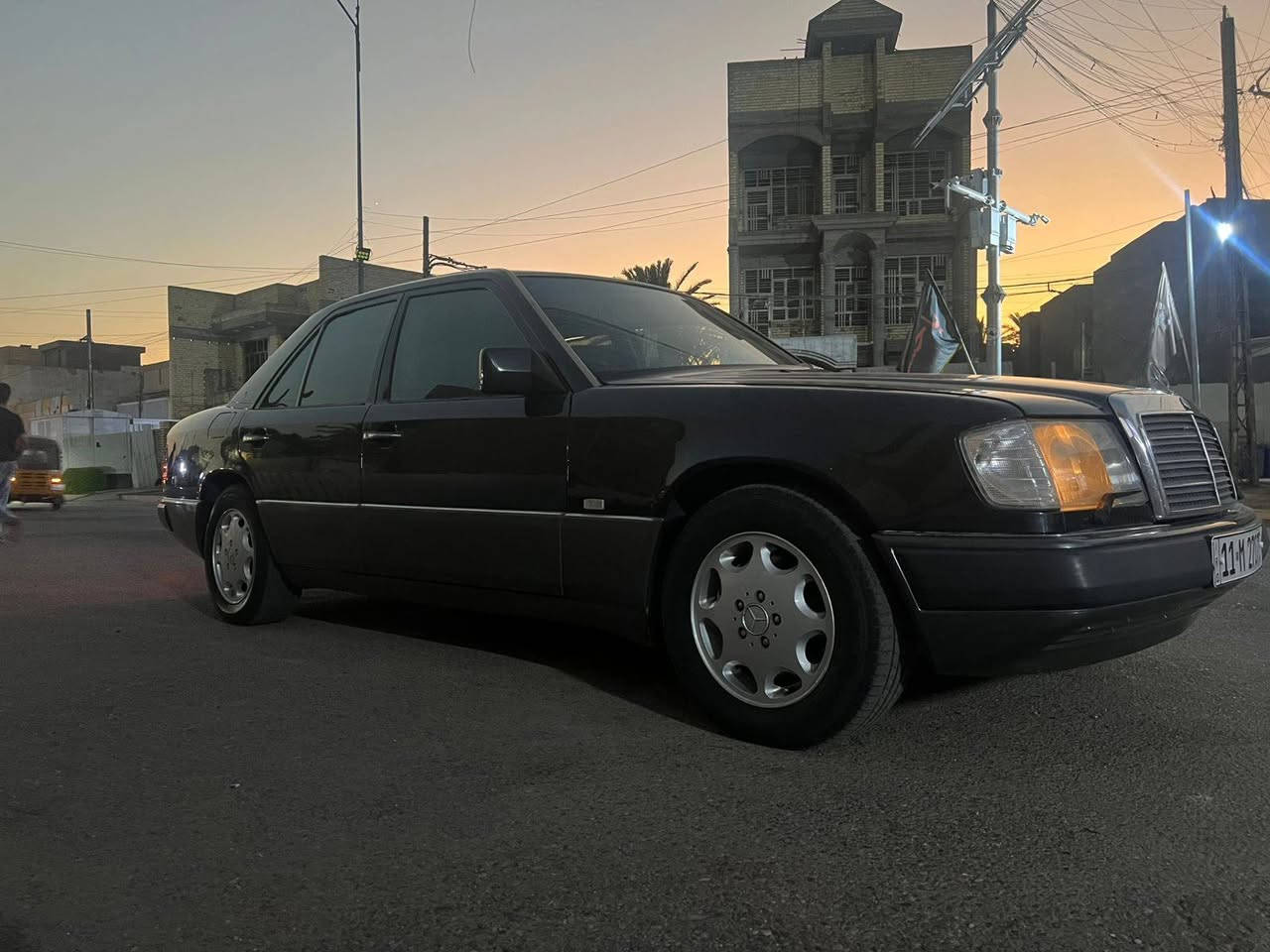 سلام عليكم شباب
مارسيدس دب مديل 91 للبيع 
سياره كفاله عامه من دكه جاكوج 
من شخط من تبديل من تعمير فقط صبغ 
سبب جراد اكرر كفاله عامه 
صدر خلفي امامي جديد تخم تاير 
تبريد ثلاجه وارد يابان سياره
مكينه شبح 👻 تابوت بلادي 
سياره احله من صور بهواي 
شواصي قواعد دبل كفاله 
جام كهرباء وكراسي كهرباء 
مكاني بغداد شراي اتصل وبخدمتك 
***********
شباب سياره كفاله كفاله سعر سياره 80 
وبي مجال كلش بصيط
