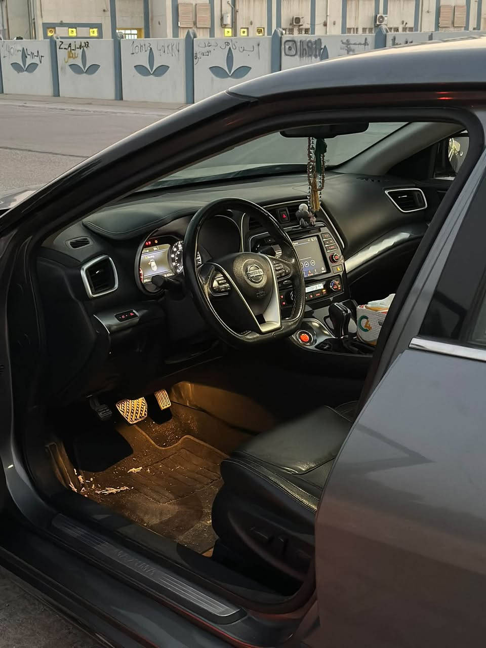 🚘 للبيع نيسان ماكسيما SV موديل 2019
🇺🇸 وارد أمريكي

📍 رقم بغداد

📏 الممشى: 90,000 كم

🎨 اللون: نفطي

⚙️ المحرك: 3.5 لتر V6

💪 القوة: 300 حصان

🔄 گير Xtronic CVT أوتوماتيك

🚗 دفع أمامي FWD

⛽ بنزين

✨ المواصفات والتجهيزات:

• داخلية جلد

• كراسي أمامية كهربائية

• تدفئة الكراسي الأمامية

• دخول ذكي بدون مفتاح

• تشغيل بصمة

• تشغيل عن بُعد

• ستيرن مالتي فنكشن

• مثبت سرعة

• شاشة معلومات وترفيه

• Apple CarPlay

• Android Auto

• Bluetooth

• USB

• كاميرا خلفية

• حساسات ركن

• مكيف أوتوماتيك Dual Zone

• مرايا كهربائية ومدفأة

• إشارات انعطاف بالمرايا

• إضاءة LED

• ويل ألمنيوم 18 إنچ

• Blind Spot

• Rear Cross Traffic Alert

• تحذير من الاصطدام الأمامي

• فرملة طوارئ أوتوماتيكية

• نظام مراقبة ضغط الاطارات

• عدة أنظمة أمان ووسائد هوائية

الحادث موضح بالصور.

📍 النجف

💰 السعر: 125$و بيها مجال 

📞 ***********

