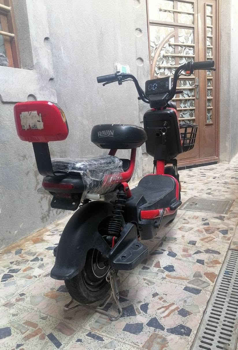 السلام عليكم  باسكل شحن  نوعيه الريان حجم ١٤ باسكل نضيف مستخدم  بس نضافه فول  كدامك الباسكل لايت امامي ناصي عالي اشاير شاشه شغاله شاحنه اصليه بلاديه مال باسكل الباسكل مامبدل بي شي  تجي عل فحص  وياه بصمه بس ما تشتغل يحتاجلها فقط فيشه و٢سويج المكان كربلاء المعملجي مقابيل للصناعه فرع نجاره القريشي  رقم هاتف*********** السعر 250 الف  وبي مجال
