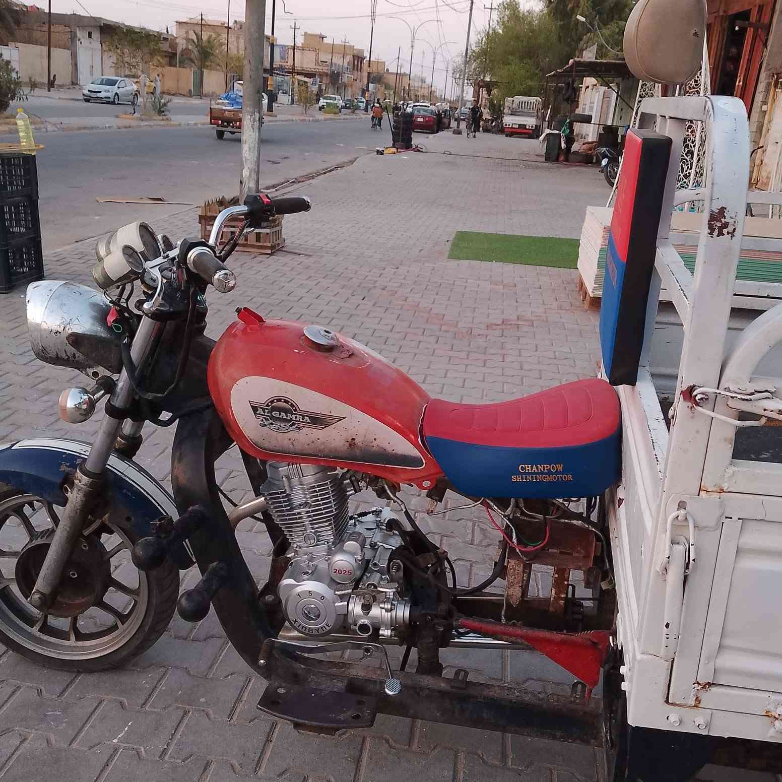 السلام عليكم اخوان ستوته رقم أبيض وسنويه رقم مميز مكينه بعده بدهن الوكاله تايرات جدد جمره مديل ١٠  العنوان السماوه قضاء الرميثه الاستفسار *********** السعر ٩٥٠

