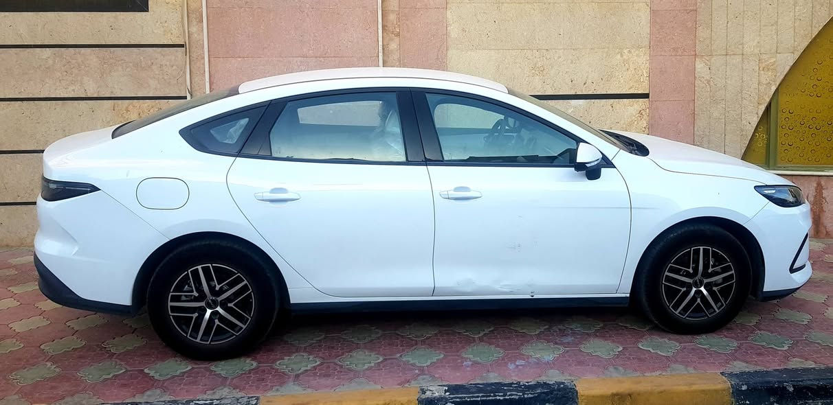 السلام عليكم BYD سيل 5 ويل كب كروم ورقم بغداد موديل 2025 ماشيه 7800 سياره جديده مكفوله
من كولشي عدا دحجه بسيطه بلباب مامسويها وسعرها 19 وبيها مجال شوي للاستفسار الاتصال *********** ومكانها النجف الاشرف 
مواصفاتها .
بصمة وتشغيل عن بعد 
جلد ابيض 
ويل كب كروم 
شاشة اندرويد 
كامرة 
حساسات 
فول تحكم استيرن 
تبريد قطعتين 
حاجب نهاري 
غرضها كلها وياها وبيها دواسات حضن ب٧٥ الف ونايلون تغليف اصلي ومبدل دهن اصلي
