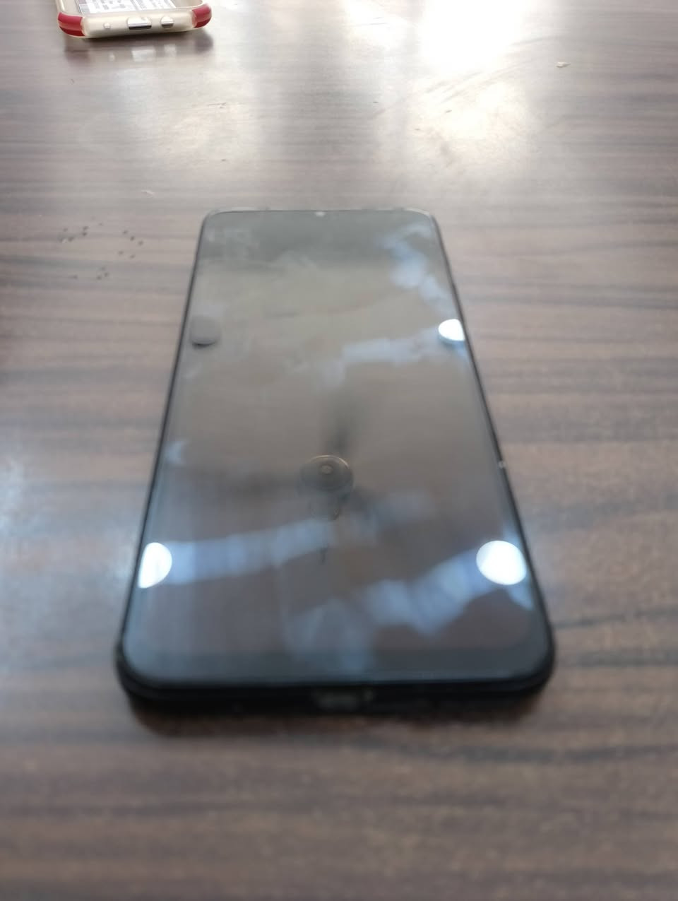 سلام عليكم اسمA05 عليكم جهاز البيع سعر 65 الف جهاز بس شاشه ممدله ذاكره جهاز 64 شاشه بيه فطر ما مثره.  رقم جهاز *********** تواجد واتساب فقط مكاني كاضميه شارع عروبه
