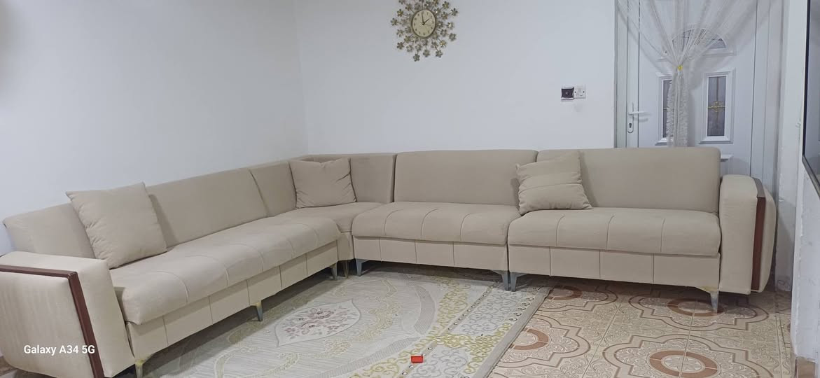 ئەم تاقمە مان هەیە بۆ فرۆشتن لەسلێمانیە تورکیە 8نەفەریە نرخی 200هەزار***********
