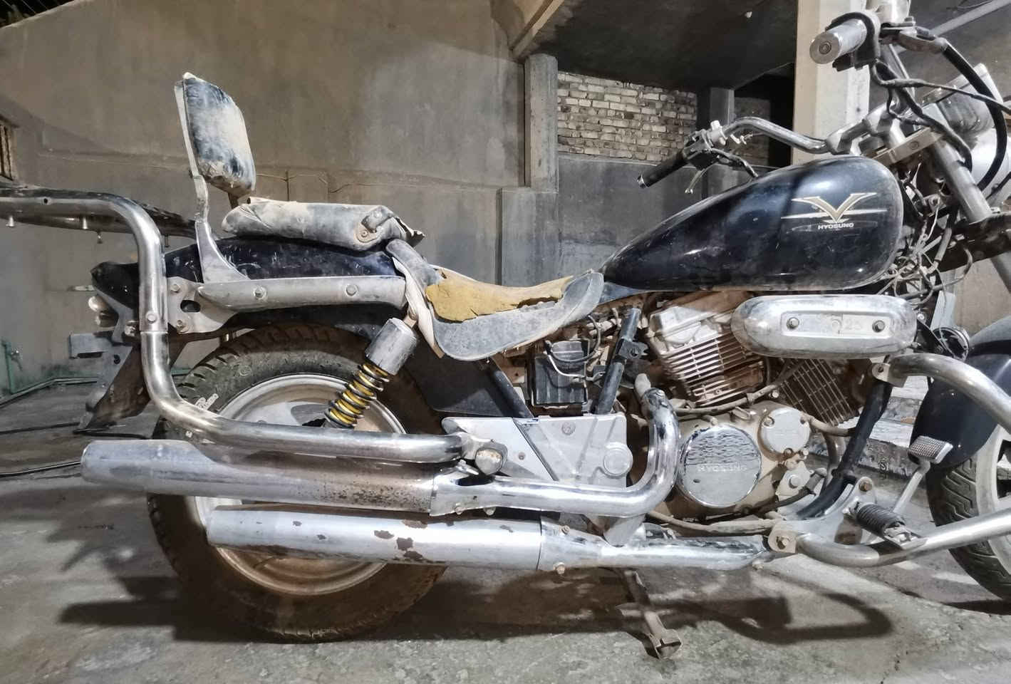 السلام عليكم
ماطور هاوسنك للبيع

عندي بس كابريتر بيها مشكله خربط ومحرك نظيف ثنين سلندر
صوت حلو مابيها دخان ولكير خير من الله غراض موجود ماطور حلو 
نظيف مابي ايي نقص وسعر ٤٥٠ وبي مجال

صلاح الدين قضاء بلد خلف مركز الشرقيه

للأستفسار على هذه رقم ***********
