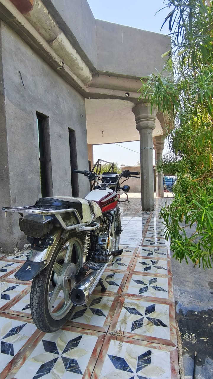 السلام عليكم 
للبيع دراجة سافاني 150 سيسي، موديل 2020،
 لون ماروني وفضي مميز.
 الدراجة مكحلة ونظيفة مثل ما موضح بالصور 
(الدراجة مشكلتها أدخن.) 
 مكينه مامفتوحه ابداً وبحالة بلادها 
كلوبات شغالة
أوراق أصولي 
السعر 380 وبيها مجال للطيبين
الموقع بابل ناحية النيل قرب محطة تعبئة وقود النيل الدولي 
للأستفسار والشراء
***********
