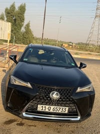 للبيع لكزز UX250 h هايبرد موديل 2022 السيارة فول مواصفات للأخير مابيها...
