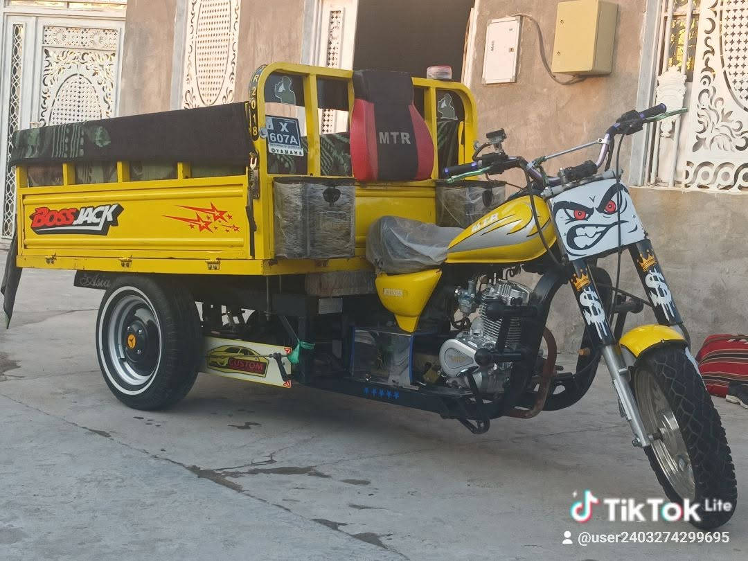 اكسن لطش تواير ابو الخطه البيضه ستوته كلها كفاله كفاله عامه المكان الزبير السعر خاص 
 رقم الهاتف 📱: ***********
متواجد واتساب

نص مكتوب في الصور:
- Tik Tok Lite
- @user2403274299695
