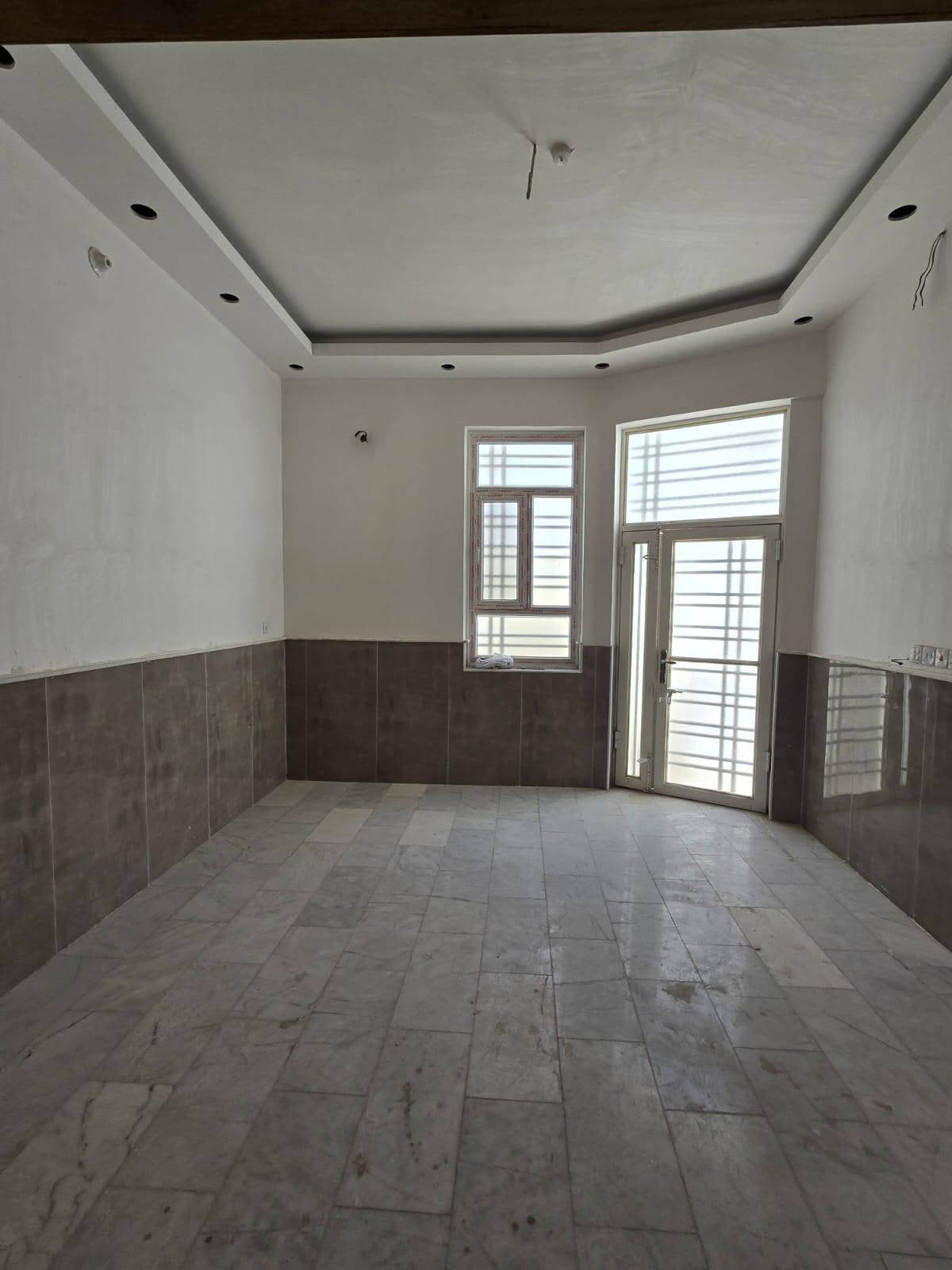 اللهم صل على محمدوال بيت محمد
عروض مكتب جوهرة الفرات🏠🏜️ 👉

👇
يتوفر بيت 🏠المساحه100متر. 8×12.5((مقابيل مدينة العاب السندباد )) البناءطابوك طابقين  كونكريت  استقبال+مطبخ +صاله+1غرف نوم طابق ارضي صحيات داخليه+خارجيه
♦️💎الطابق الثاني
3غرف نوم+ صحيات+صاله بناء درجه اولى

♦️💎البيت جاهز وقريب ع الشارع يبعدعن مستشفى العباس الاهلي700متر وعن مرقد الامام الحسين 1500متر تقريبا

💎💎حاب تعرف السعر علق برقم((3))
♦️💎يصلح للسكن ويصلح حسينيه

♦️💎((مقابيل مدينة العاب السندباد)) 
♦️💎ماعجبك هذا المنشور تتوفر لدينا عروض اخرى 

                ((طابوزراعي سند25 ))

العنوان كربلاء المقدسه من يريد الاستفسار الارقام متوفره شرح مفصل 

من يريد ان نعرضه له بيته اوقطعته👉🌹 فليتواصل معنا 👇💎💎👇

مكتب💎جوهرة الفرات💎 قنطرة السلام مجاورمطعم عين التمر

***********ميثم 
***********ميثم
