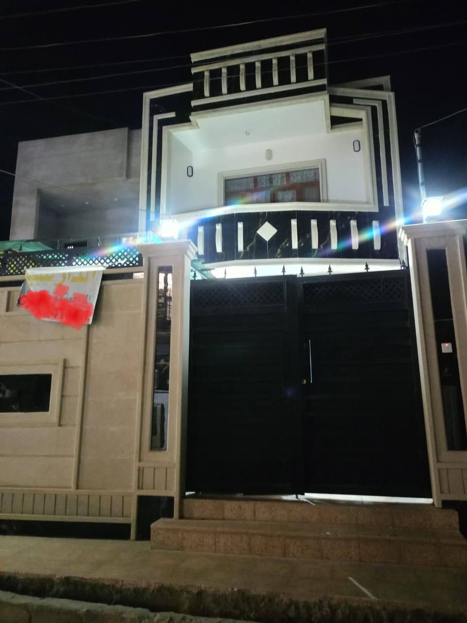 دار للبيع جاهز للسكن والاستثمار مميز الموقع قوسيات طريق تلكيف قريب علئ الشارع الرأيسي المساحة 176م واجها محدثا جديد يحتوي علئ غرف 3 استقبال هول مطبخ صحيات بيت طابقين +كرت بلديه اجراء مستعجل  سند زراعي بسم شخص واحد السعر 75مليون فقط 😍 للستفسار ***********+وتساب
