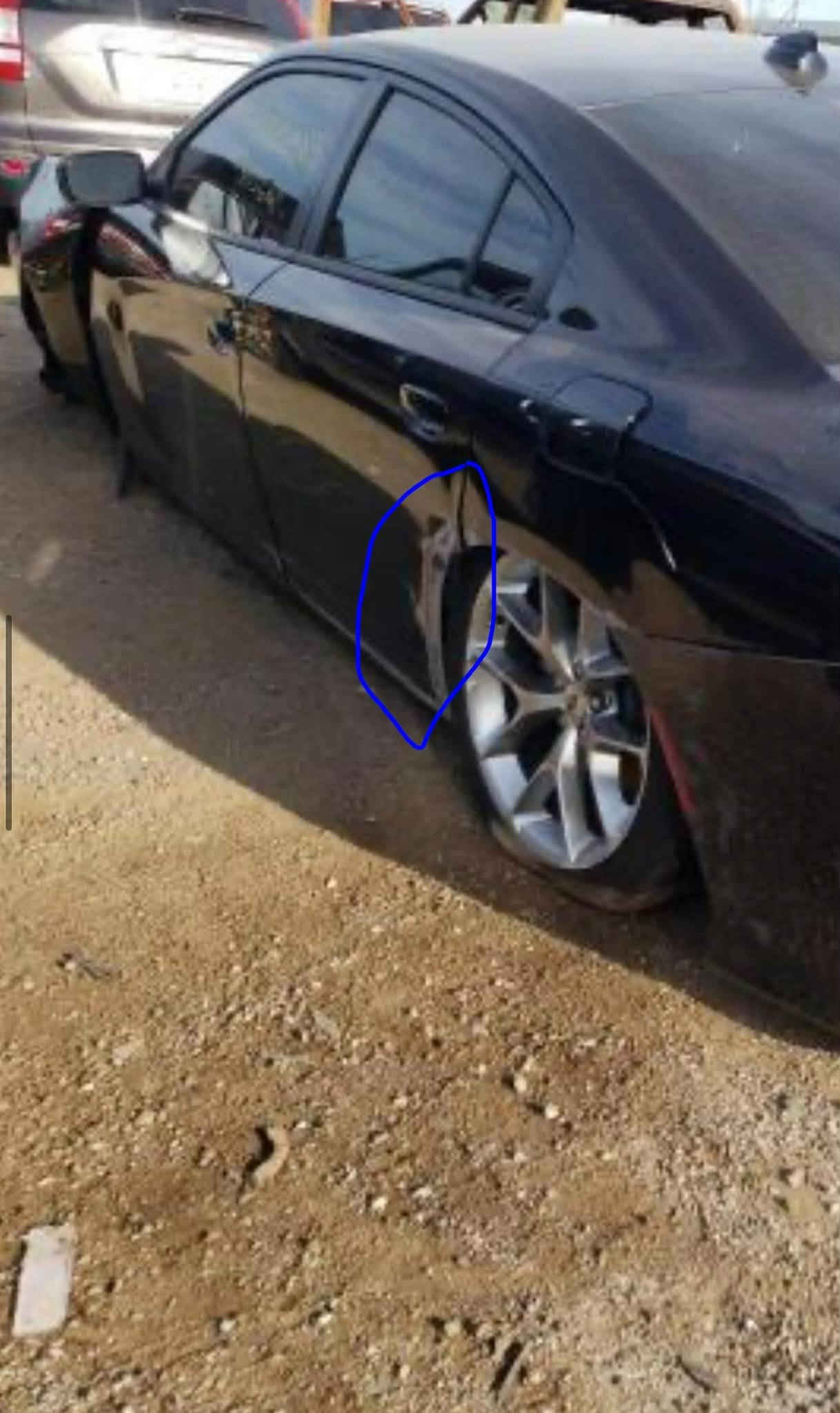 سلام عليكم جارجر Gt سوبر تراك باك
محرك v6 حجم3600
رقم اربيل وباسمي تحويل ثاني يوم 
حادثها مو قويه جاملغ الامامي باب السايق والهلال مال باب الخلفي والجاملغ الخلفي امباوك صبغ جزه منه مع وجود رصعه في الشاصي صغيره فقط موجود صور الحادث 👇المحرك والكير ع وضع الشركه برغي (ممفتوح منها )سياره نضيفه كلش كلش.              (استخدام شخصي) 
مواصفات....*
* كشنات كهربائيه 
* سستم صوت 
* دكمه سوبر تراك باك + دكمه سبورت 
* الكاميرات الخلفيه
*شاشه كبيره(Uconnect)
* حساسات خلفيه 
* التحكم في درج حراره 
* مصابيح زنون 
* مانع انزلاق 
* تشغيل عن بعد 
* كاربلاي 
*كشافات ضباب 
* تثبيت سرعه 
* شفتات سرعه 
*دشبول وبطاين بلادي 
* ويل نجمه اصلي +تايرات جديده 
*جناح سوبر تراك باك +فجوج 6بستم وعليها اضافات للجماليه 
ادام كامل من دهن وفلاتر 
سياره لتراي مالتها تروح بيها للبصره وترجع سياره كلش نضيفه (وتجي وشوف بعينك )♥️
السعر: 195 وبيها مجال قليل مال حك الجي 
الرقم :***********
بيع فقط لاتكسر بيها معجبتك اعبرها وذكرني بكلمه طيبه🙂

نص مكتوب في الصور:
- BidFax.info