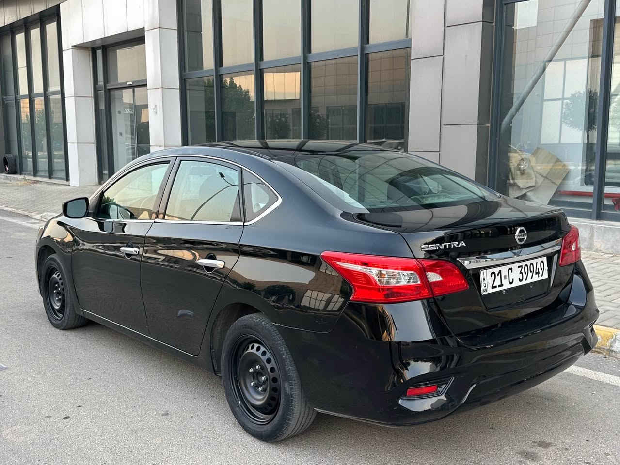 سینترا مؤدیل ٢٠١٩ ئەمریک گیرو مەکینەی بەشەرت ٩٨ هەزار رؤیشتوە  سنوی تازە بەسەرجوە سعری ٩٥ کەمیک معامەلە رەقم تەلەفون *********** السليمانية, العراق
