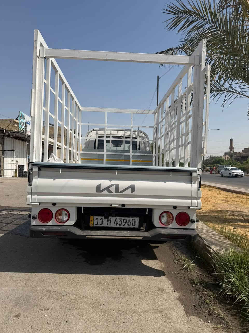 سلام عليكم كيا حمل البيع  2700موديل 2026 رقم بغداد ماشية 2000   يعني زيرو فول سستم  دعاميه دوشمه الداخل بالكامل كفالة
عامة تحويل 

مباشر  سيارة جاهزة من كلشي مكان بغداد السعر175وبيها مجال الاستفسار ع رقم  ***********
