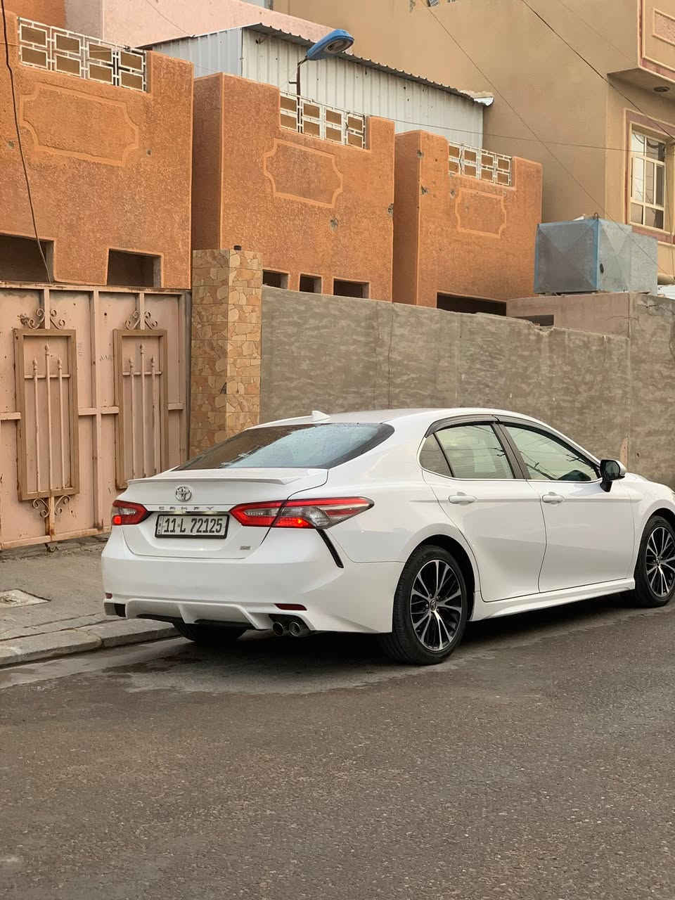 سلام عليكم

للبيع كامري وترهم مراوس 2019 سياره كلين تايتل عدا صبغ بسيط 
جوه الرقم الخلفي تعديل اصبع بالبنيد وبارد بين الباب السكن والخلفي كفاله لاتبديل قطعه ولاايرباگ سياره جديده بمعنى الكلمه رقم هزه سنويه جديد سعر 185 
***********
