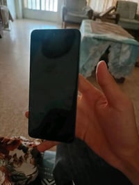 جهاز انفنيكس هوت ٤٠الجهاز شاشته شغاله ولبورد مابي شي بس مشكلته اشحنه ا...