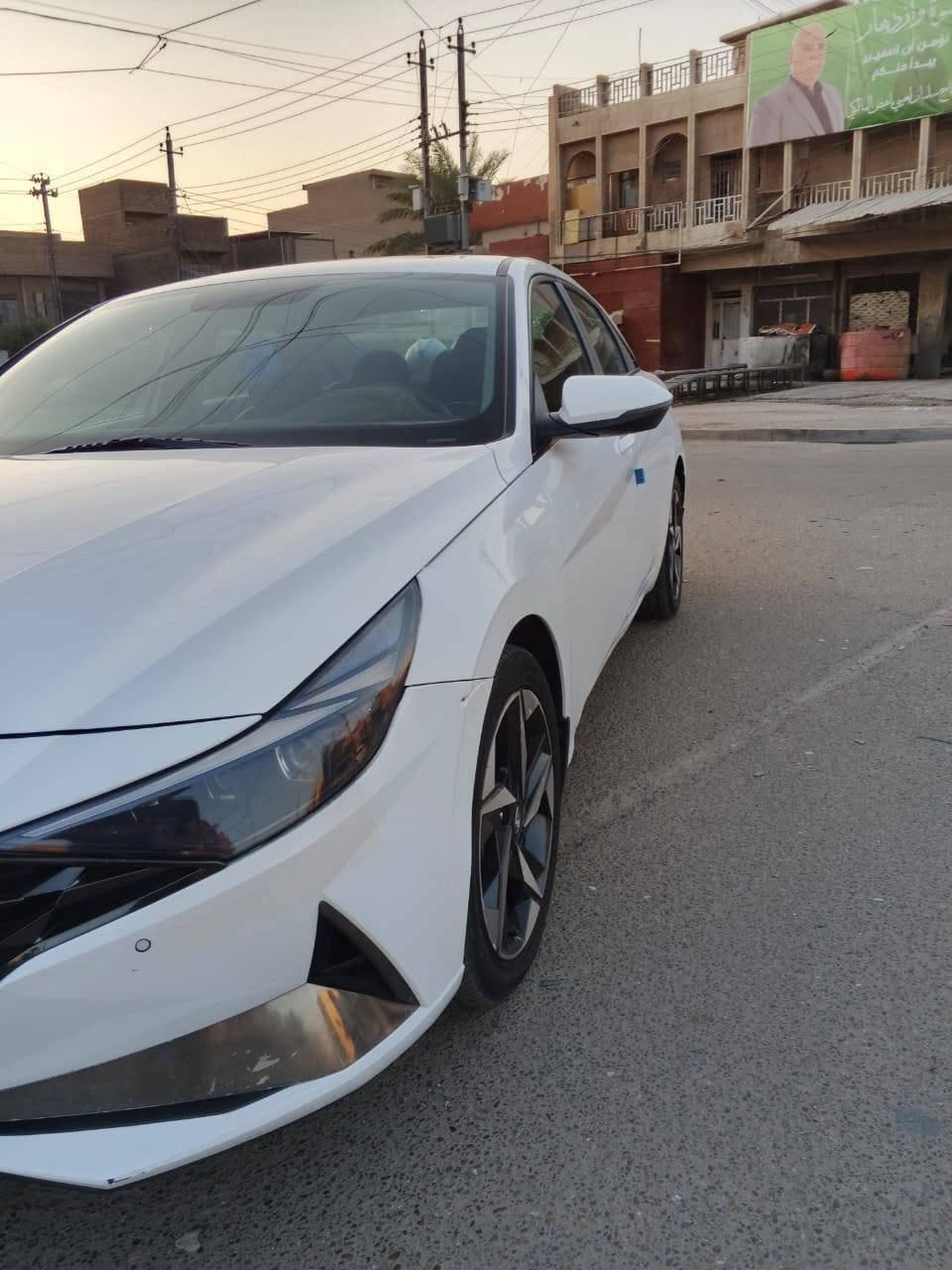 للبيع النترا 2023 خليجي 🚘
🔹 اللون: أبيض

🔹 المحرك: 2000cc

🔹 وارد خليجي

🔹 كير AT المرغوب

🔹 الممشى: 

✨ فول مواصفات: 

✔️ فتحة سقف 2 طكه

✔️ بصمة وتشغيل عن بعد

✔️ حساسات أمامية وخلفية

✔️ نظام ترحيب

✔️ مرايا شفط

✔️ شاشة أصلية تدعم Apple CarPlay و Android Auto

✔️ 3 وضعيات قيادة (Eco / Normal / Sport)

✔️ نظام ABS

✔️ تبريد ثلاجة قطعتين

📌 الدهن كله أصلي من وكاله

📌 باتري جديد

📌 مكفولة محرك وگير

🔧 الملاحظات: موضحة بلصور

 

💰 المطلوب: 156$  ومجالها بسيط جدا

📍 المكان: بغداد -حي العامل 

📞 ***********
