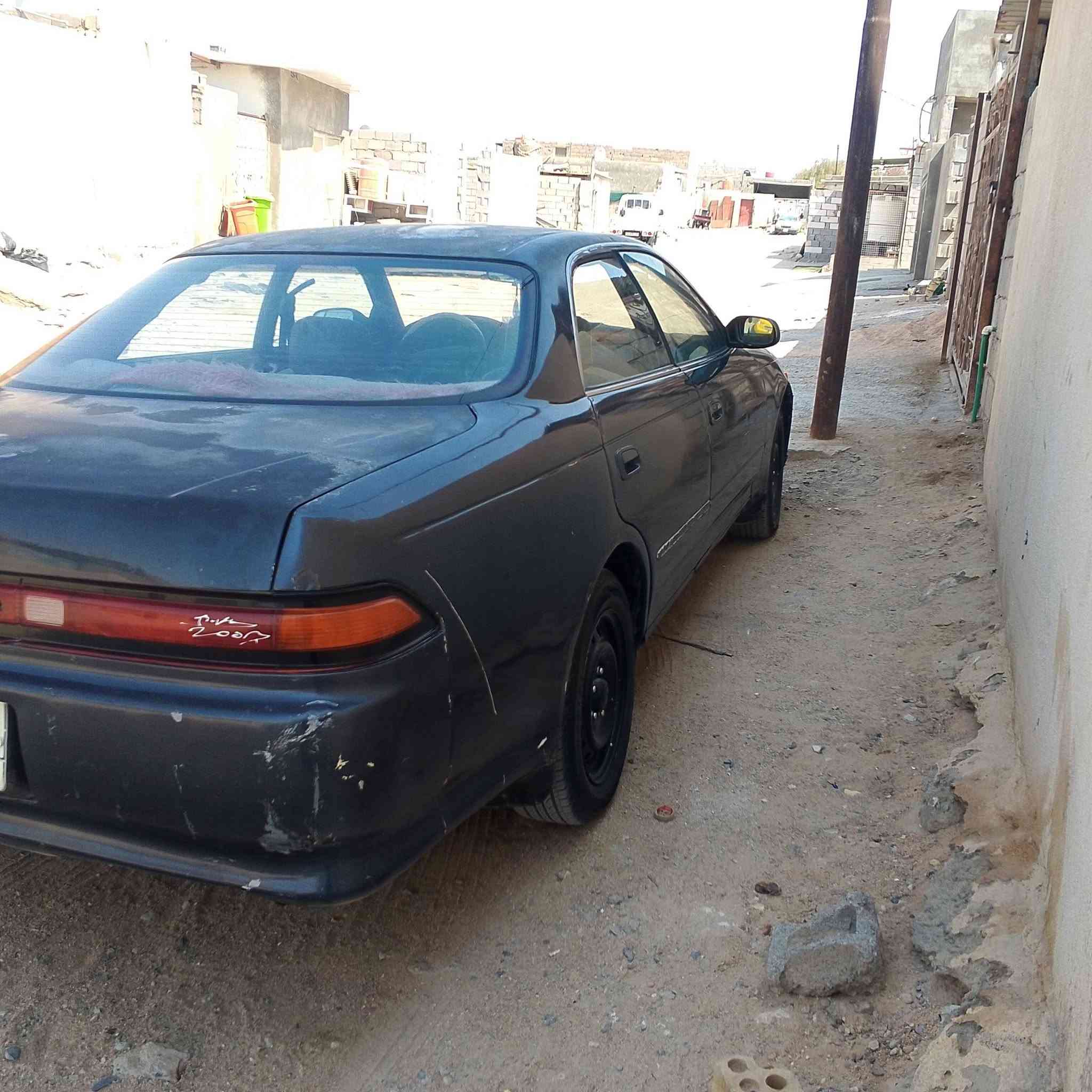 السلام عليكم سياره مارك نفخ موديل 93 مكفوله كص ونقل سنويه 28 مكينه فيفيتي كهربائيات شغاله رقمها بغداد العنوان البصره السعر 40  رقم الهاتف ***********
