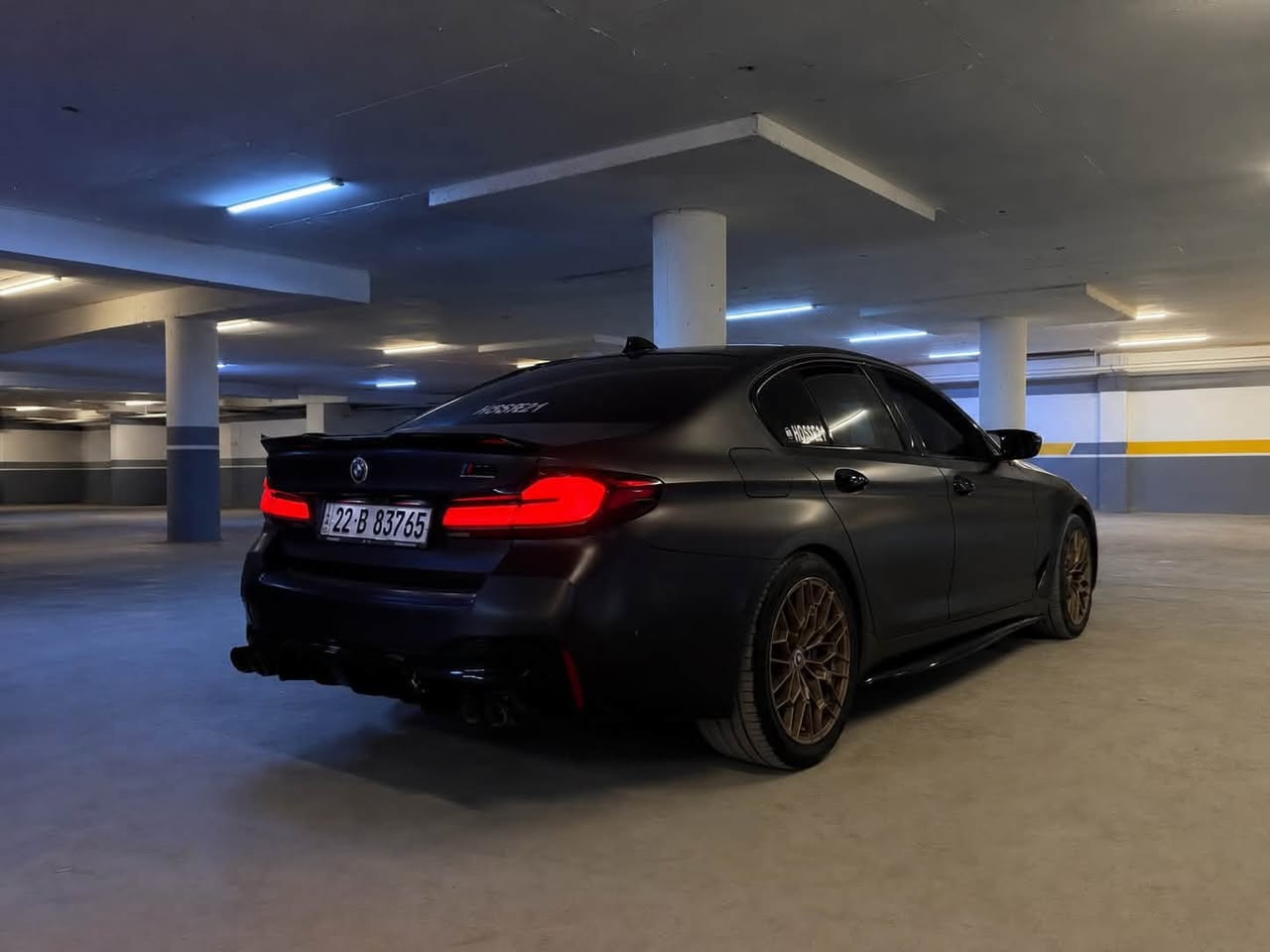 BMW 530 2021
وارد الماني داخله كيلين للعراق
مواصفات لاكجري لاين داتو شو الى اخ…
لايت ليزر
السياره مصروف عليه ومعدله
عليه PPF طافي ضمان 5 سنوات $2000
عليه دعميات CS
عليه ويل كب CS // طبعاً بيه ويلين M and CS
كاربون فايبر
لحية ديفيوزر ودوس حلوك صالنصة
شوتة رياضية أصلية
تقريبا مصروف عليه اكثر من 8000 دولار 
بيه بصمتين اصليات
سياره جاهزه من كلشي بدون مسجات وكلش نظيفه سياره معتنين بيه جدا
حدايه جديده
ماشيه 80 ميل 
سياره مناقصه شي 
دهن مالتة كله من وكالة BMW
بيه طخة بل عراق بسيطة موضحه بل صوره

***********
