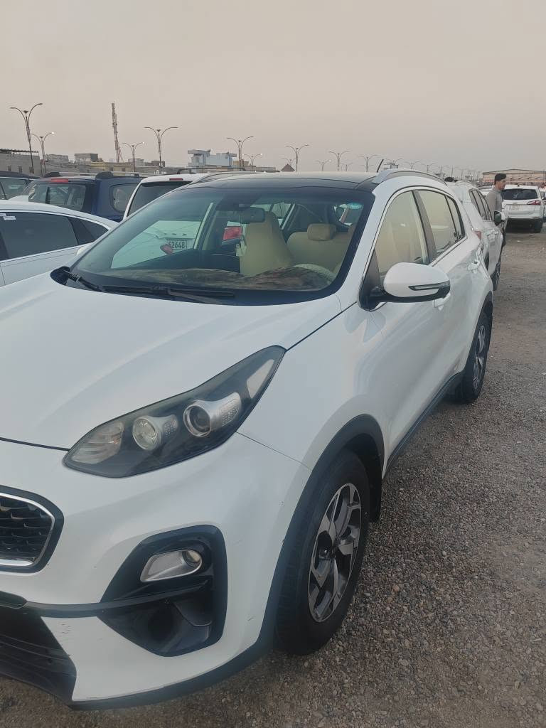 السلام عليكم 
سبورتج 2019 خليجي مكفولة كفالة عامة الشركة الدولية 
سنويه لغاية 2029 بسم كردي 
ماشيه 116
مكينة 2000 دوش 
مكينه وكير كفالة 
مواصفات عادية
فقط بانورما
كشنات جلد
نظام قيادة عدد 3
أكثر تفاصيل اتصل او واتساب 
***********
السعر 172 البصرة, العراق
