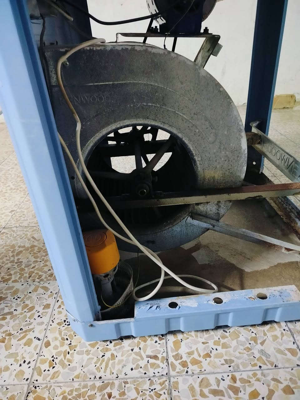 مبرده للبيع نضيفه السعر 150بيه مجال بسيط  العنوان بعقوبه التحرير  لتصال على الرقم الهاتف فقط ***********
